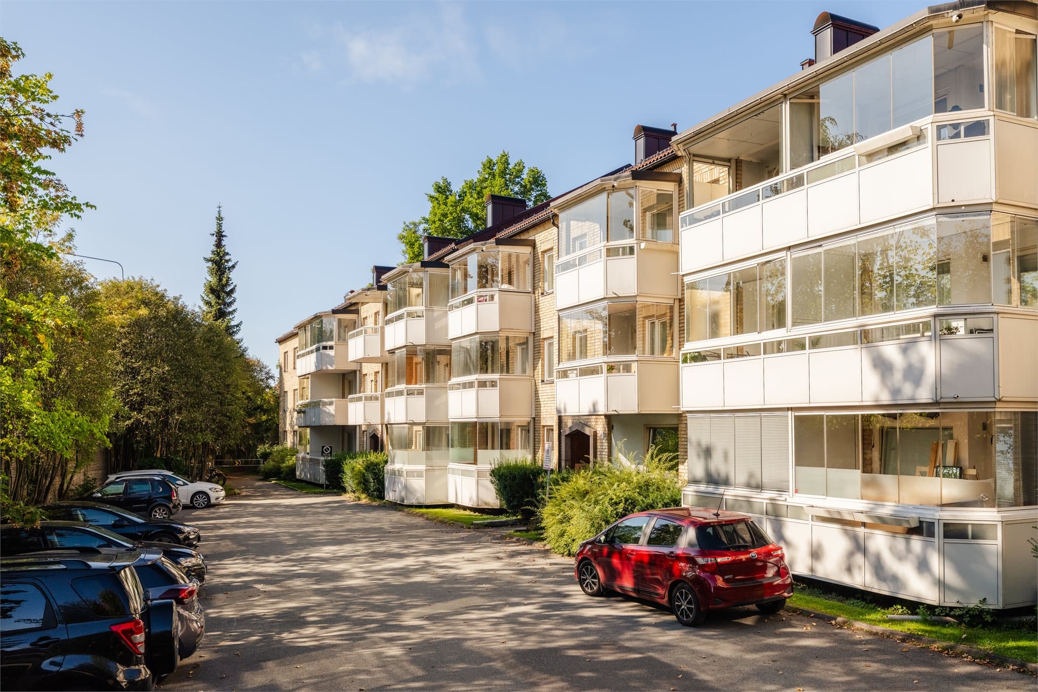 Borettslaget disponerer parkeringsplasser etter førstemann-til-mølla-prinsippet.