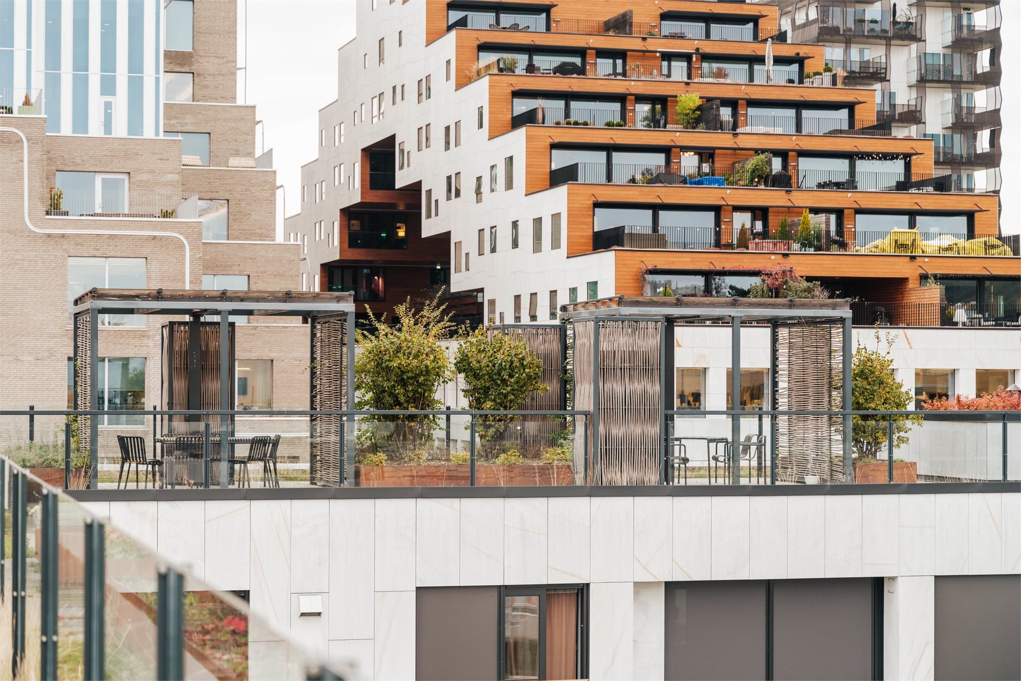 Takterrassen er inndelt i 5 ulike soner, hvor 3 av disse kan bookes ved behov og de resterende 2 er førstemann til mølla.