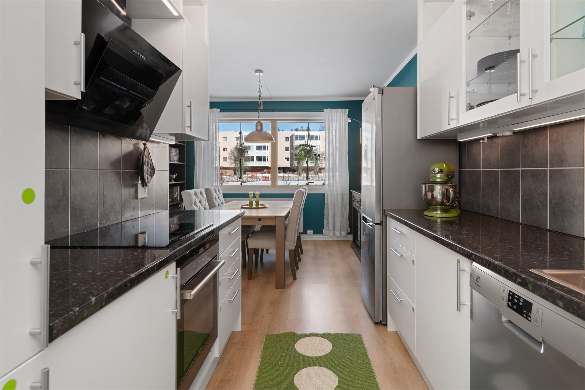 Kjøkken med spisestue i tilknytning