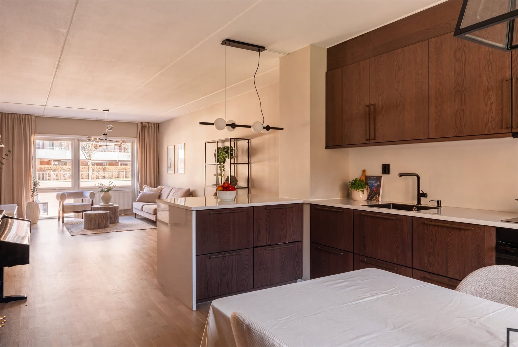 Emir Resulbegovic v. Emera Eiendomsmegling ønsker velkommen til Turbinveien 3!