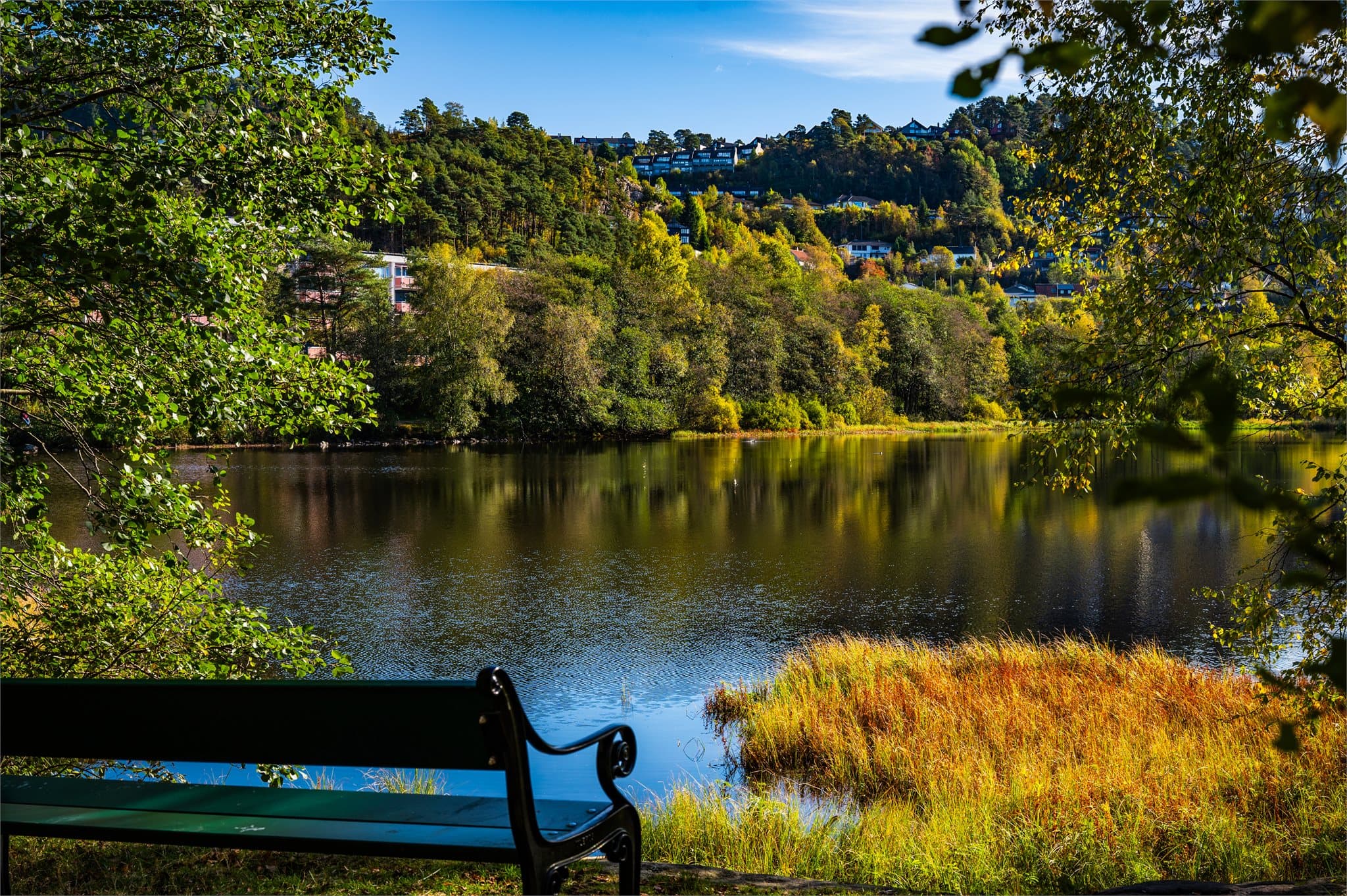 - Området byr på flotte turområder i naturskjønne omgivelser som Ortuvannet og Gullsteinen -
