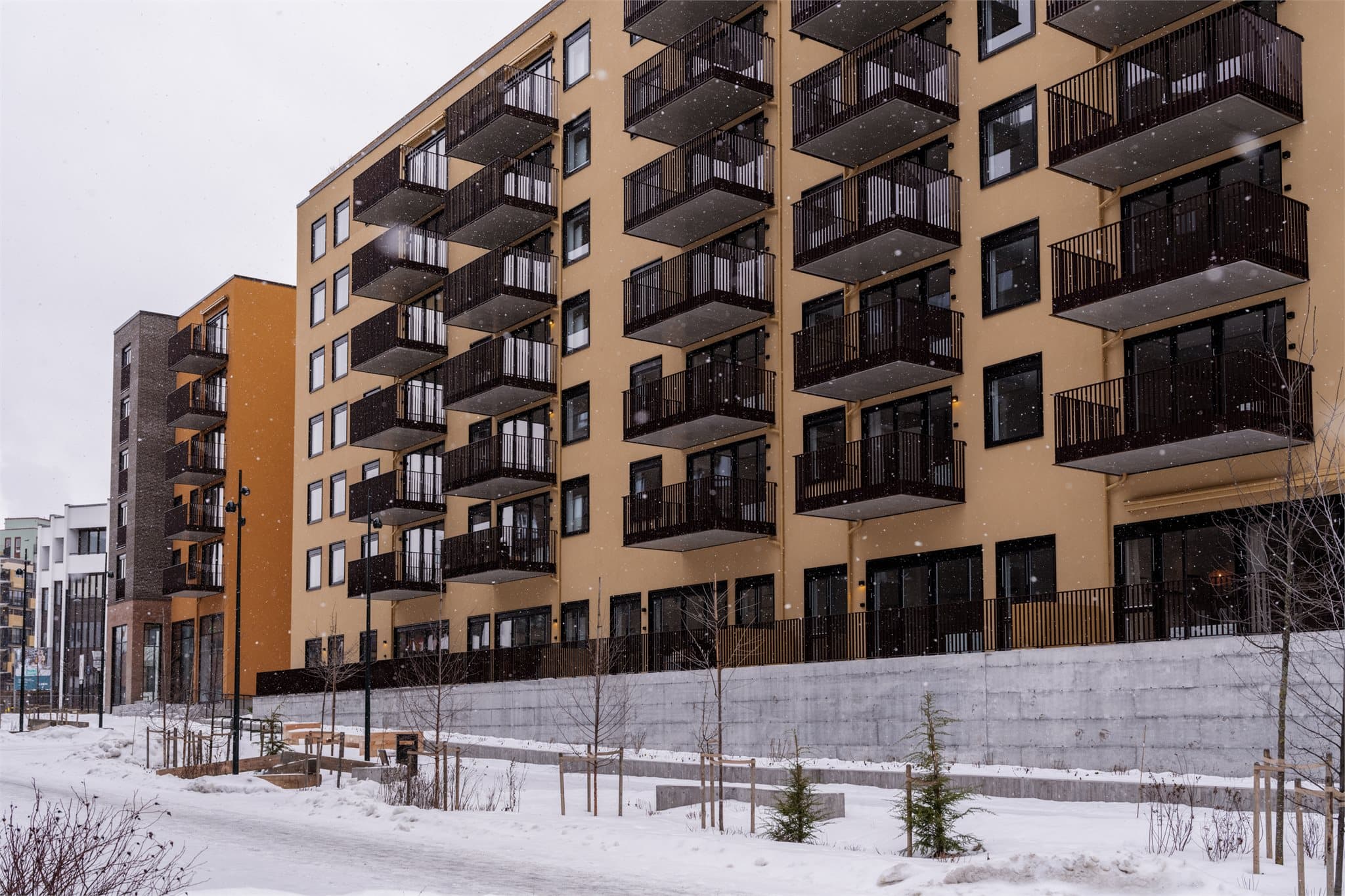 Splitter nytt på Ulven! Et moderne bygg med 198 leiligheter i borettslaget.