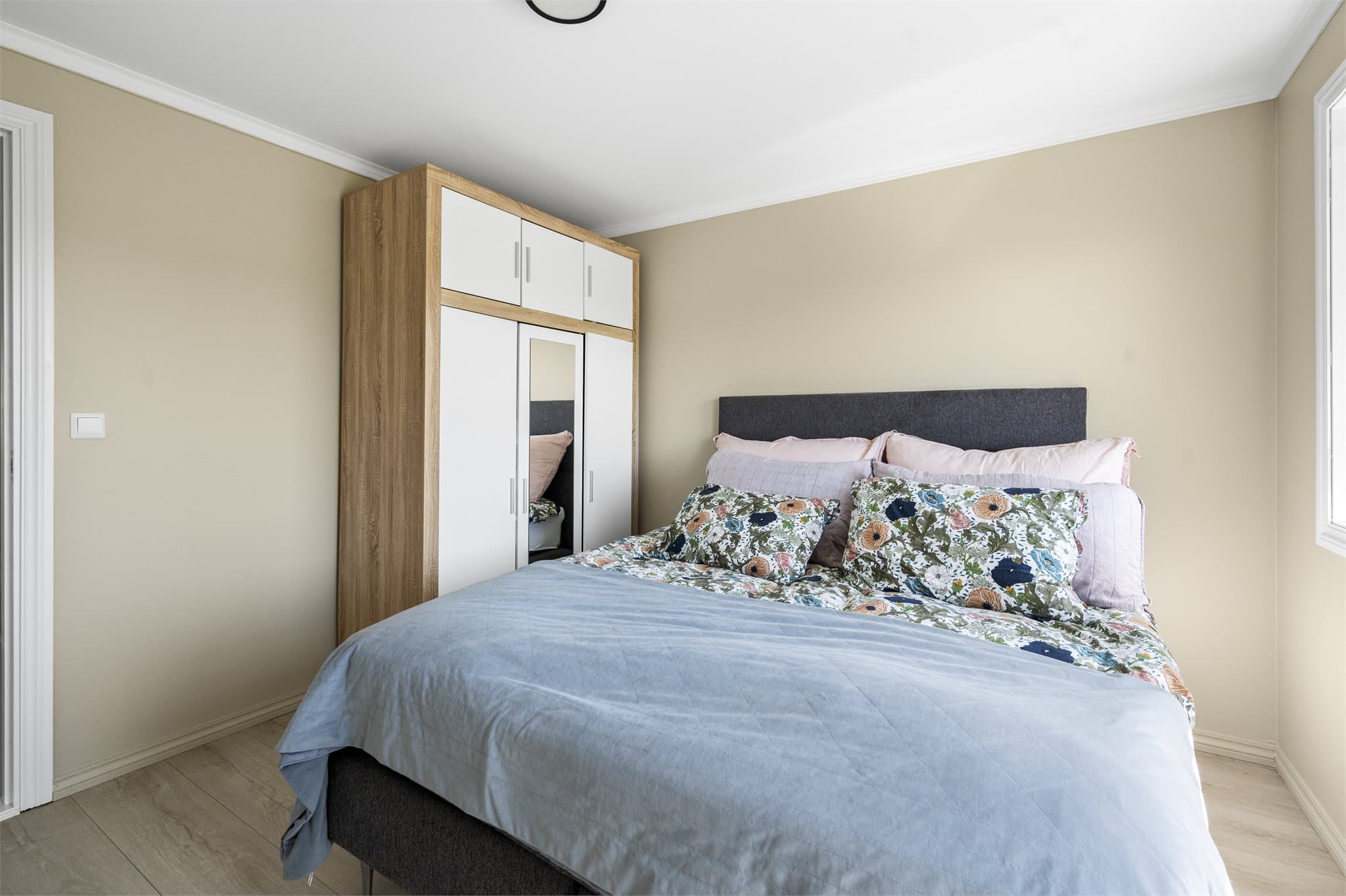 Boligen har 3 soverom.