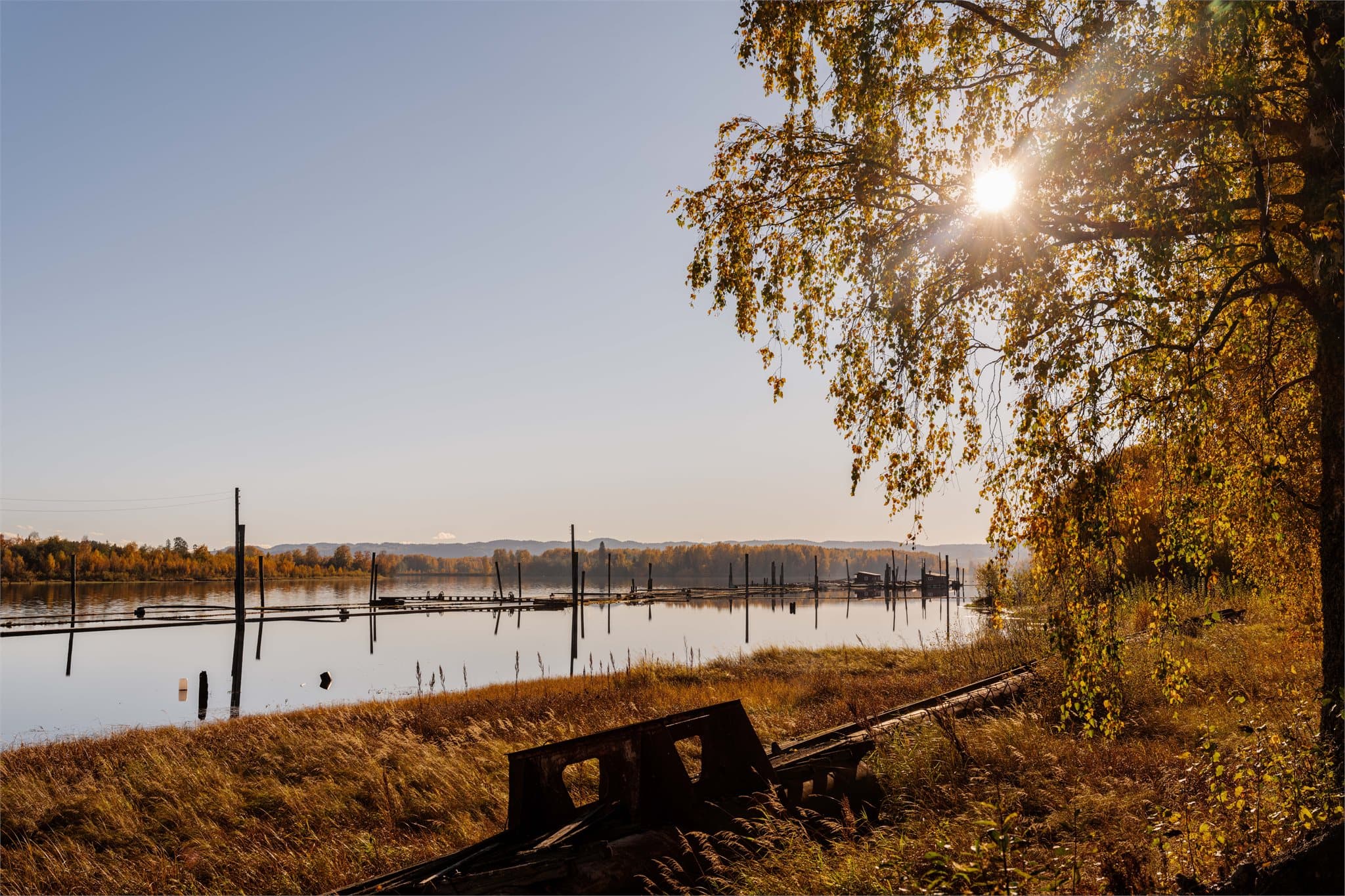 Nærområdet byr på vakre rekreasjonsområder, gode turmuligheter og nærhet til vannet.