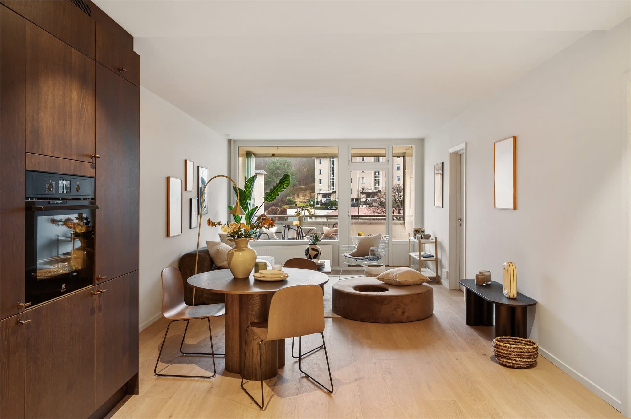 - Nå har du mulighet til å sikre deg en rålekker leilighet med nyoppusset standard 2025/2026 -