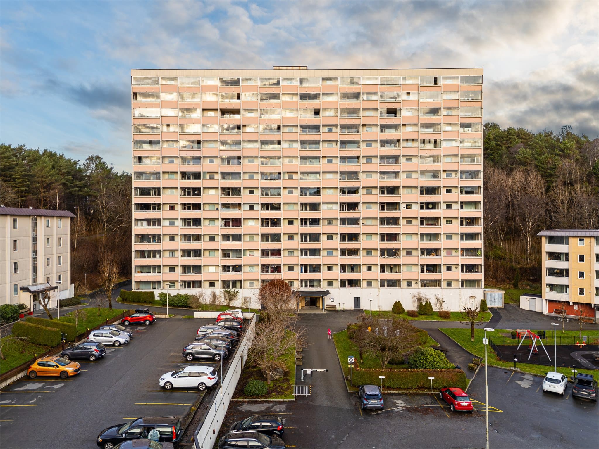 - Fra inngangsdøren er det kun 3 min gange til nærmeste busstopp -