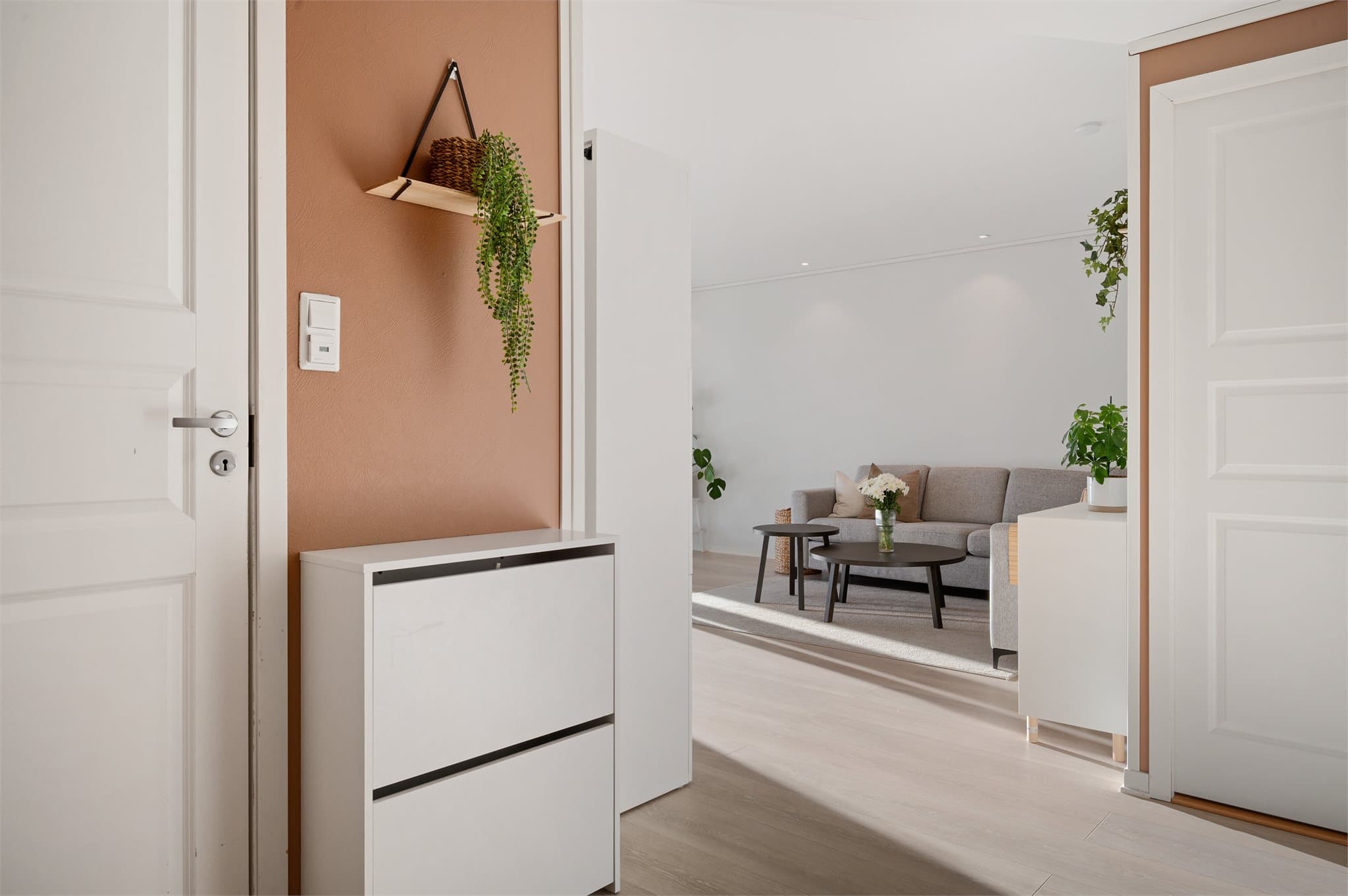 - God lagringsplass i to eksterne boder på 3,2m² og 1,8m² -