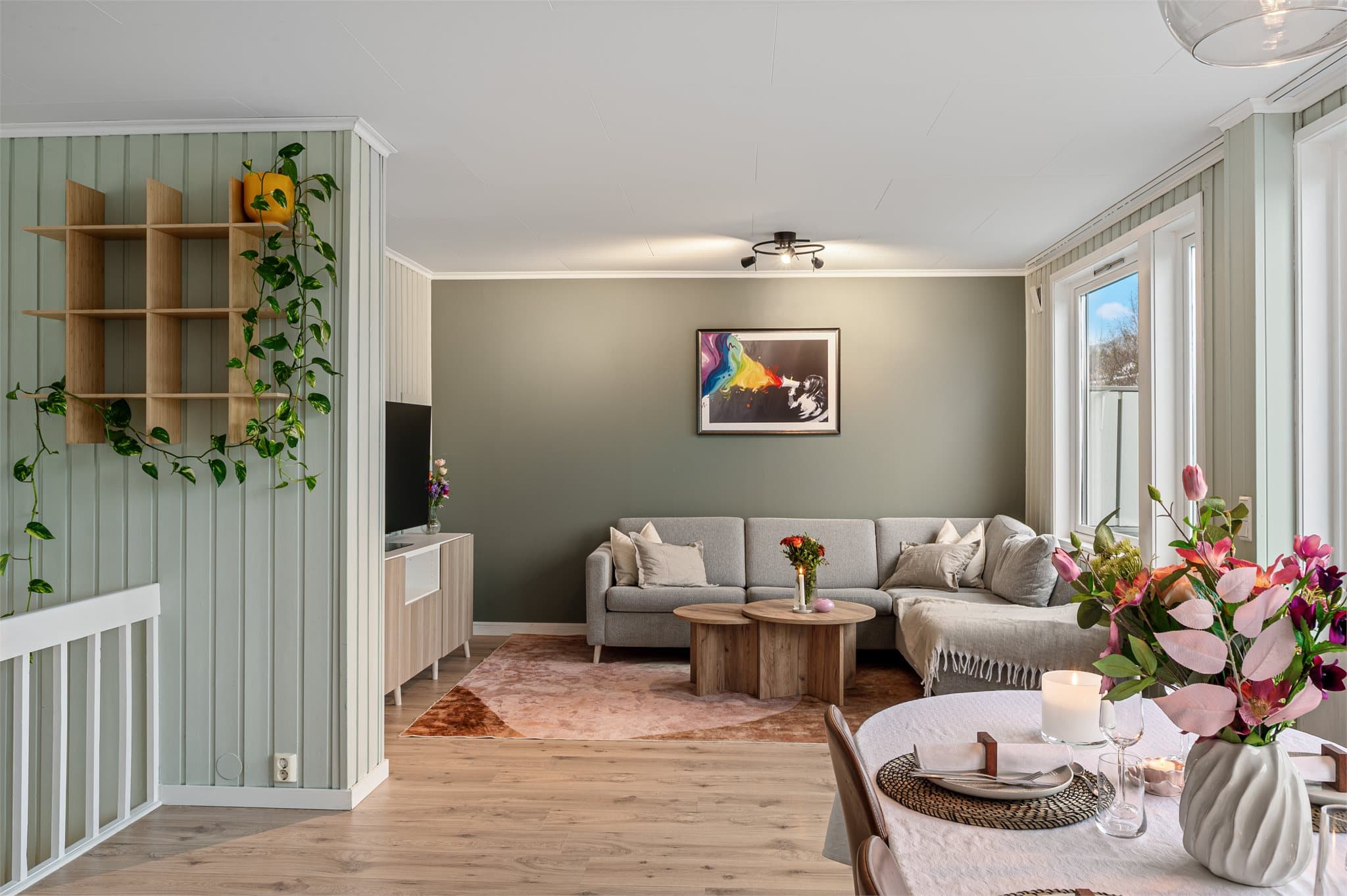 - Familievennlig rekkehus i et svært ettertraktet og barnevennlig nabolag! -