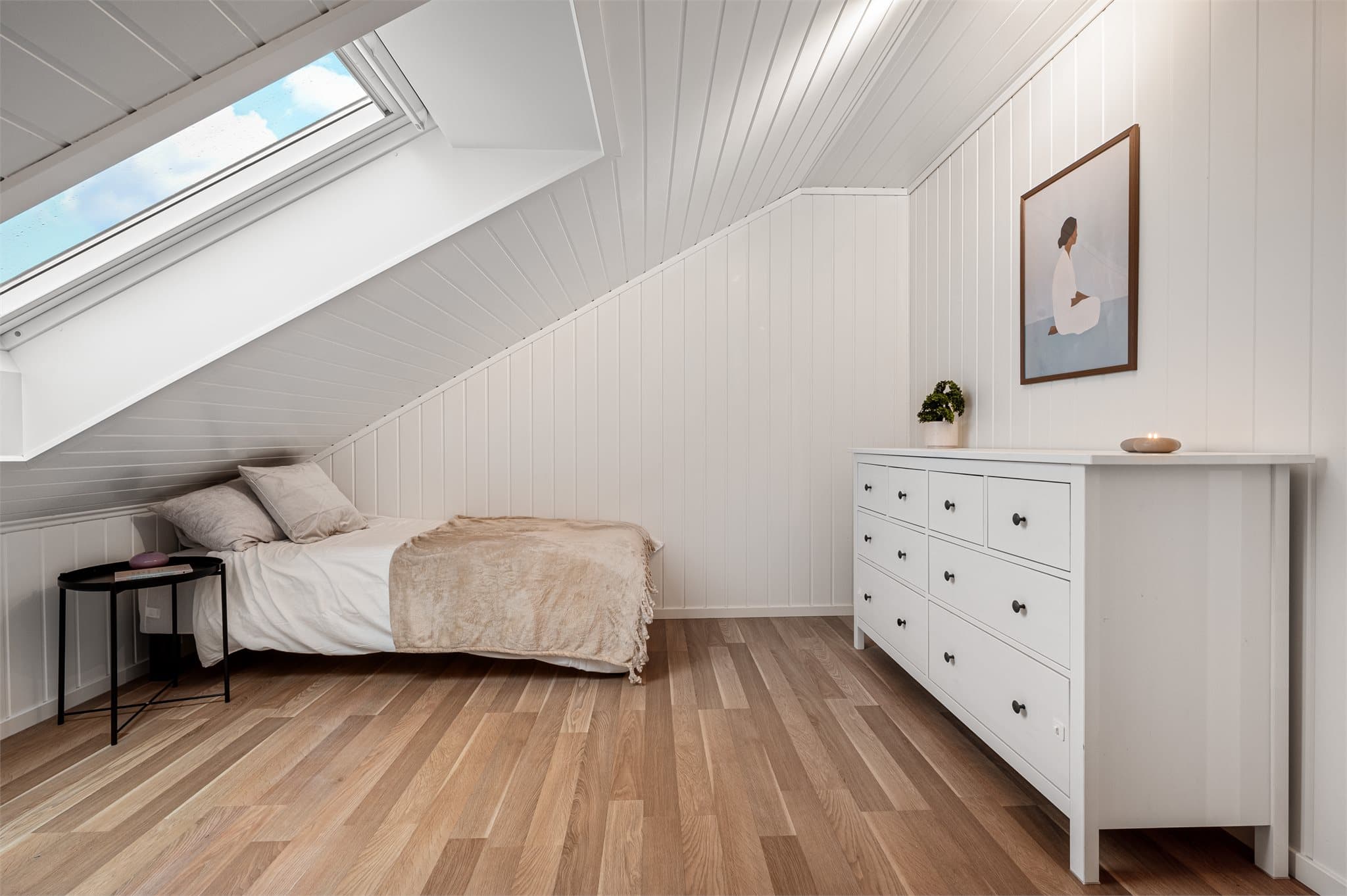 - Svært praktisk for småbarnsfamilien med tre soverom og toalettrom på et plan -