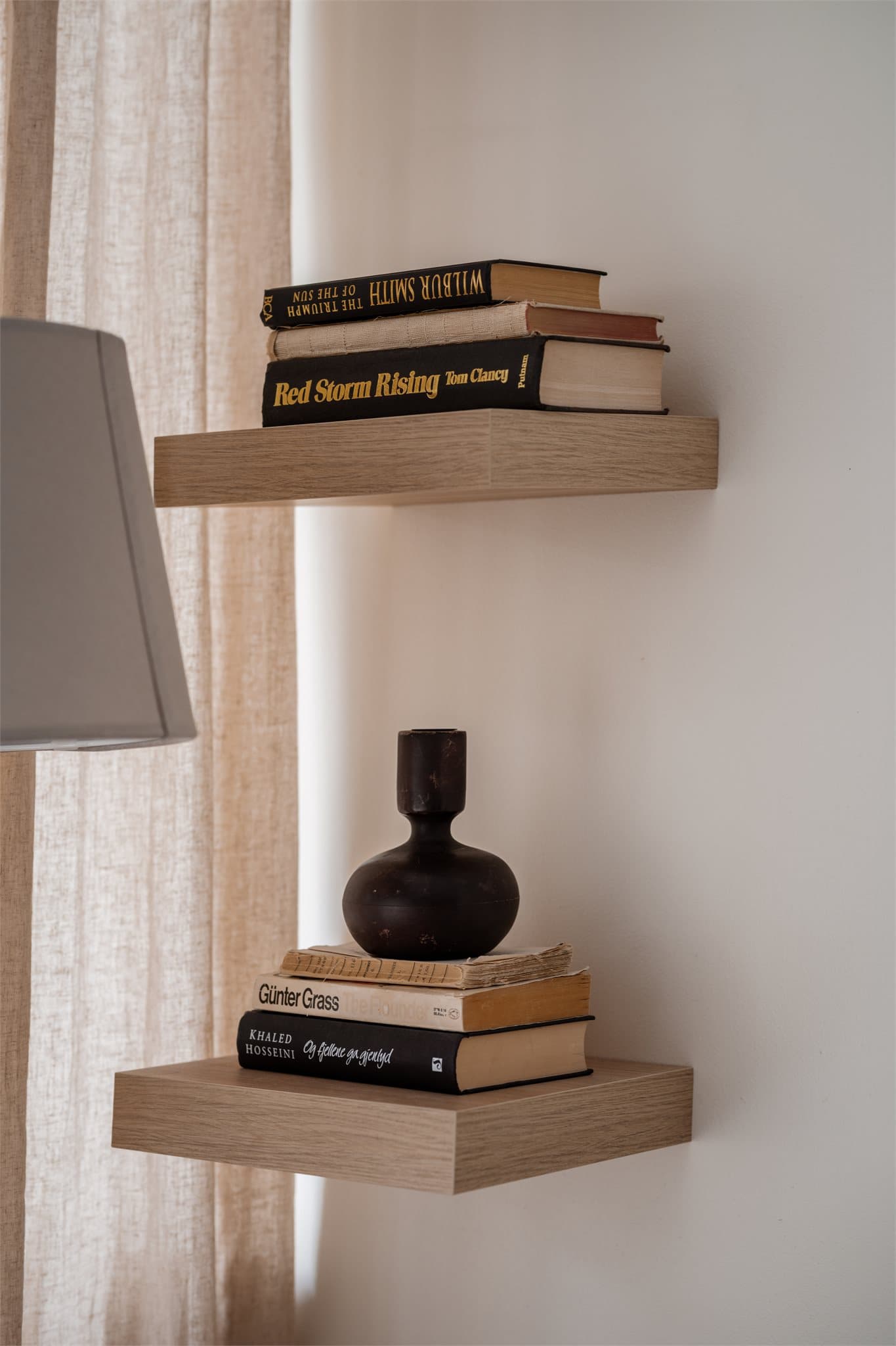 Detaljer som skaper en personlig og hjemmekoselig atmosfære.