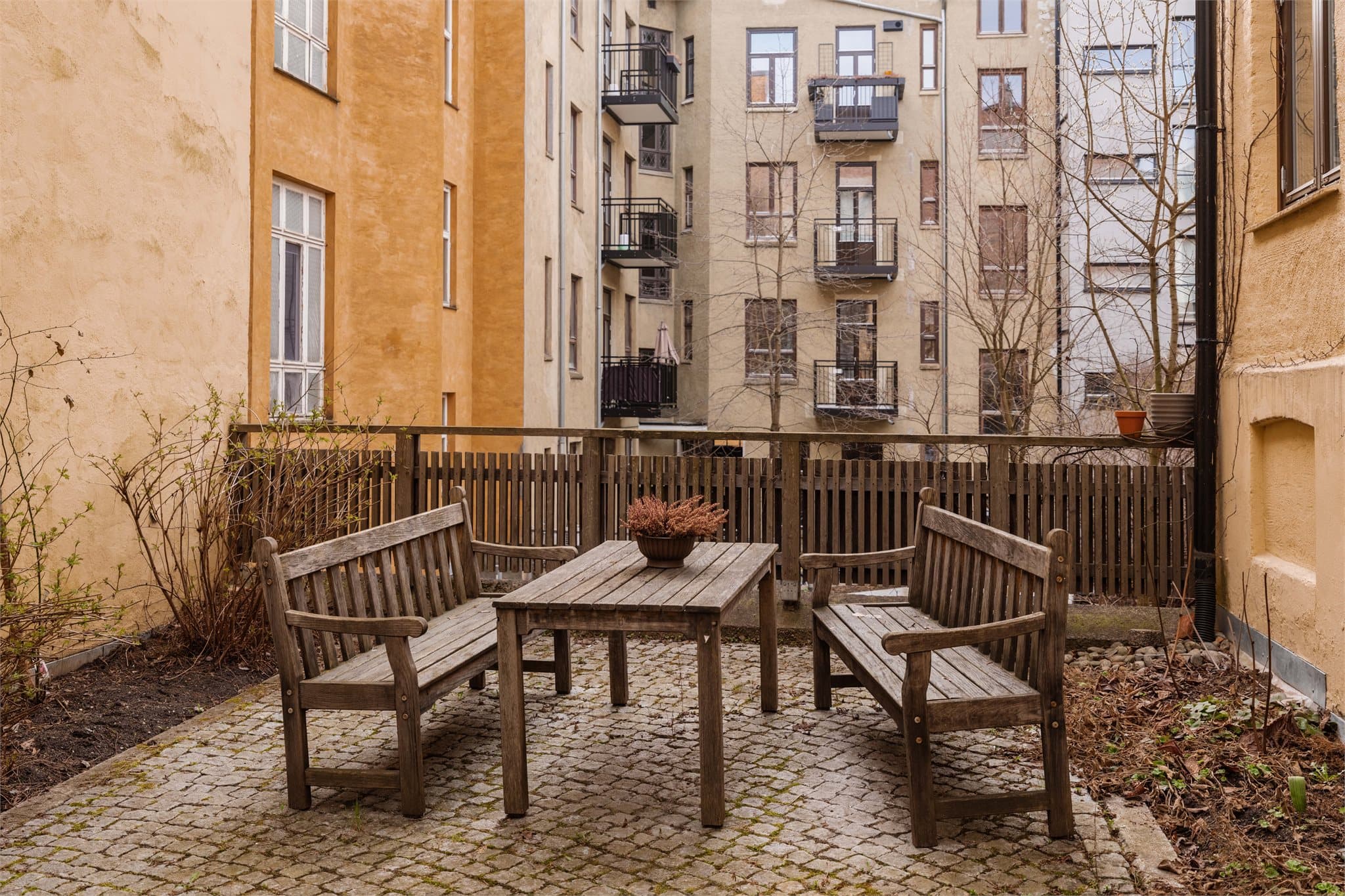 Her er det felles sittegrupper tilgjengelig for beboerne.