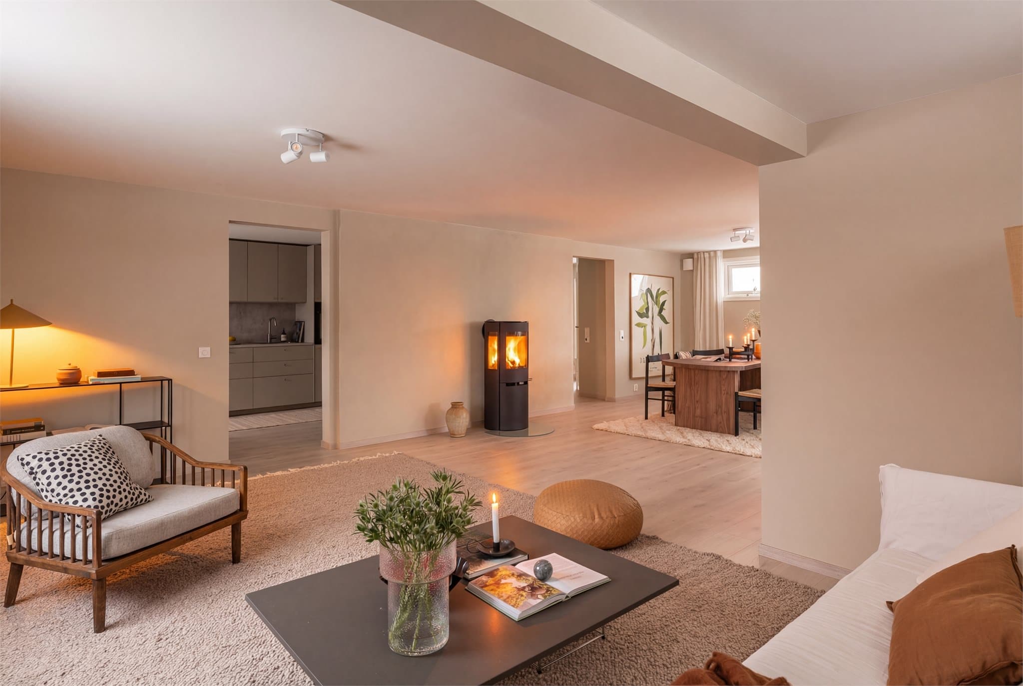 En ny peisovn fra Aduro setter stemningen i vinterhalvåret.