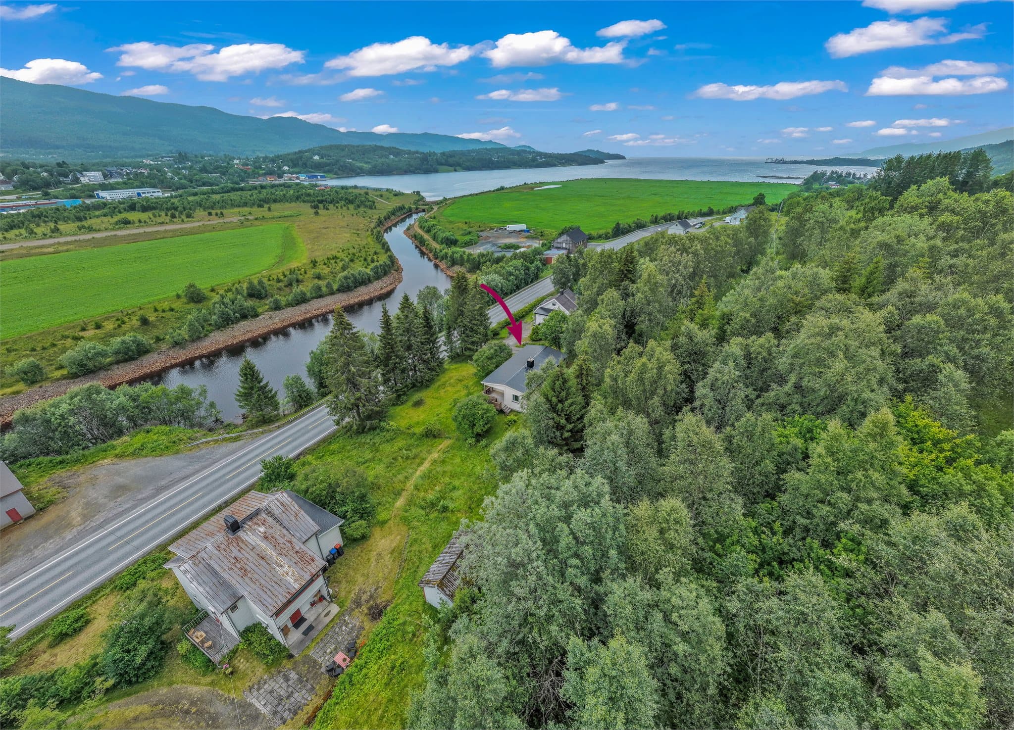 Kort vei inn til Ballangen sentrum