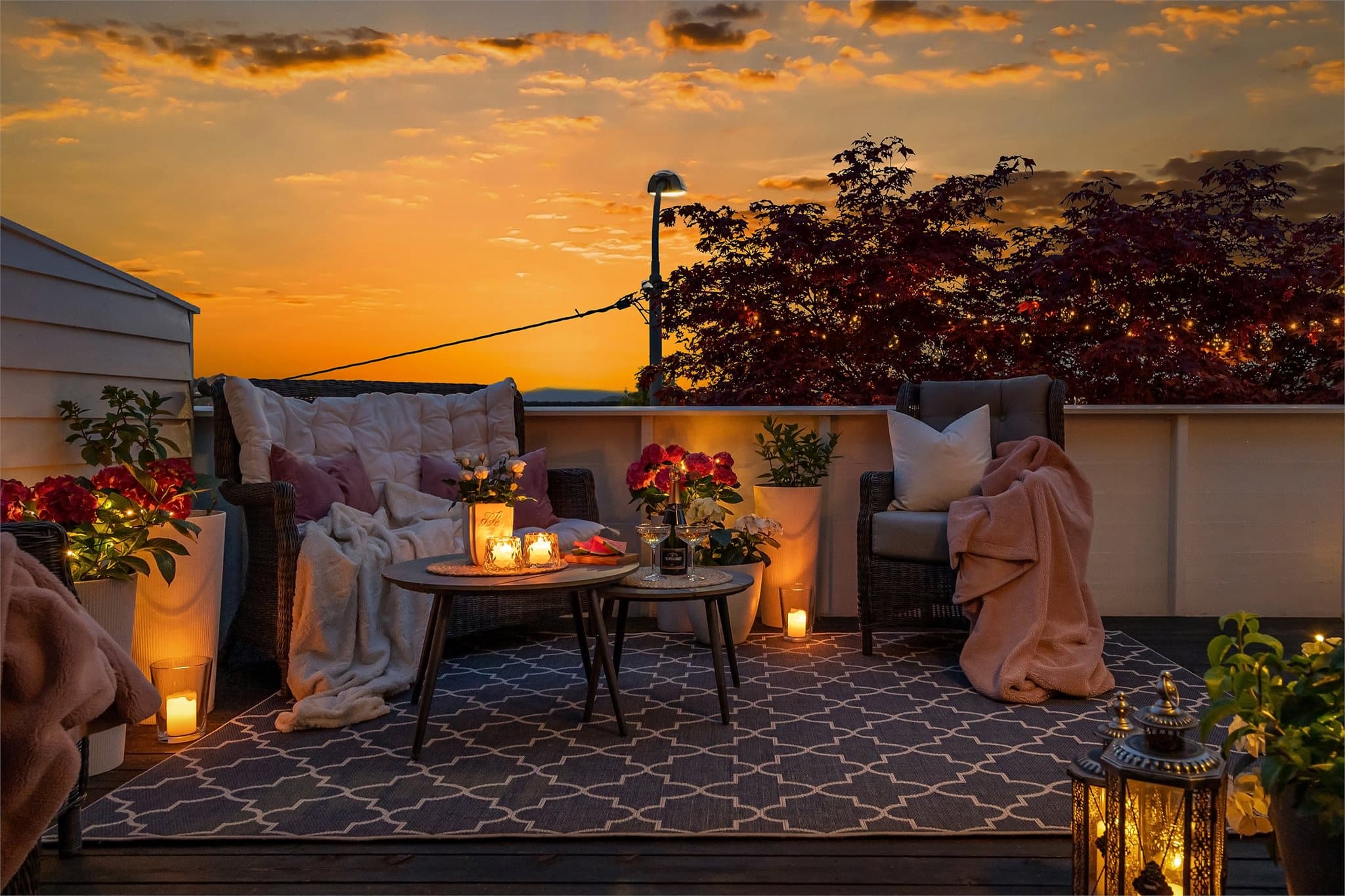 - Med et totalt terrasse- og balkongareal på 48m² ligger alt til rette for hyggelige, sosiale sommerdager -