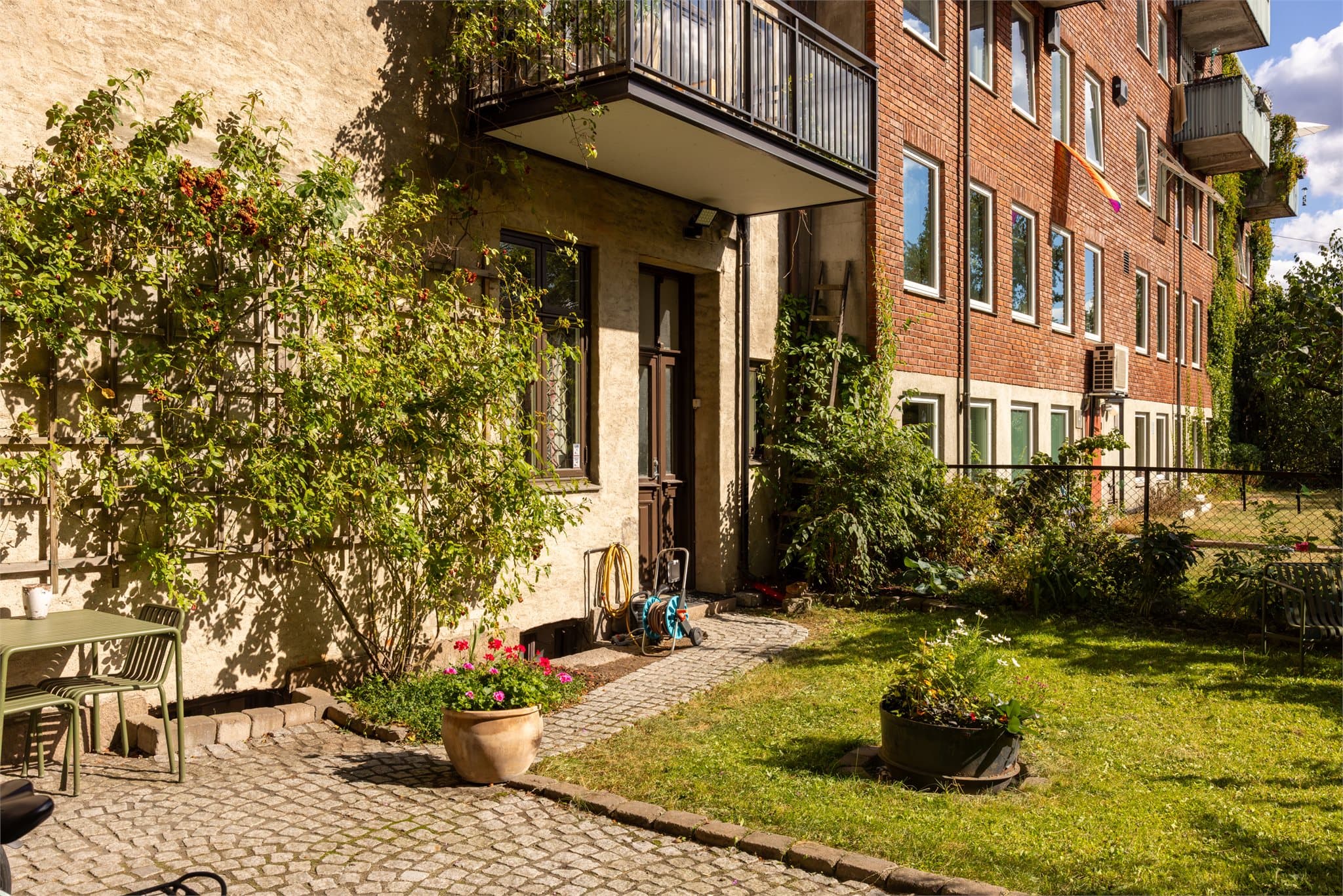 Hyggelig uteområde for sameiets beboere.