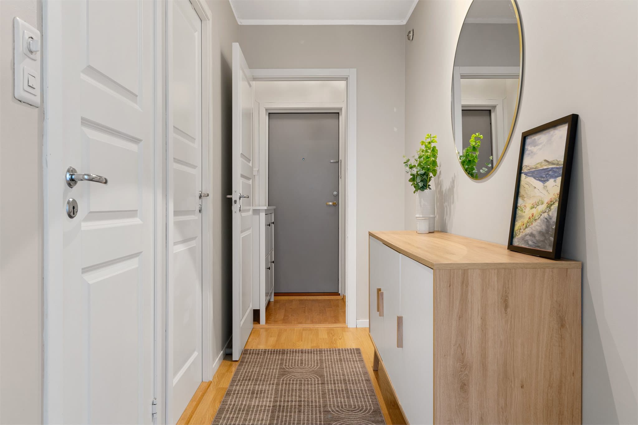 - Leiligheten disponerer en ekstern bod på 3 m² i underetasjen som gir gode lagringsmuligheter -