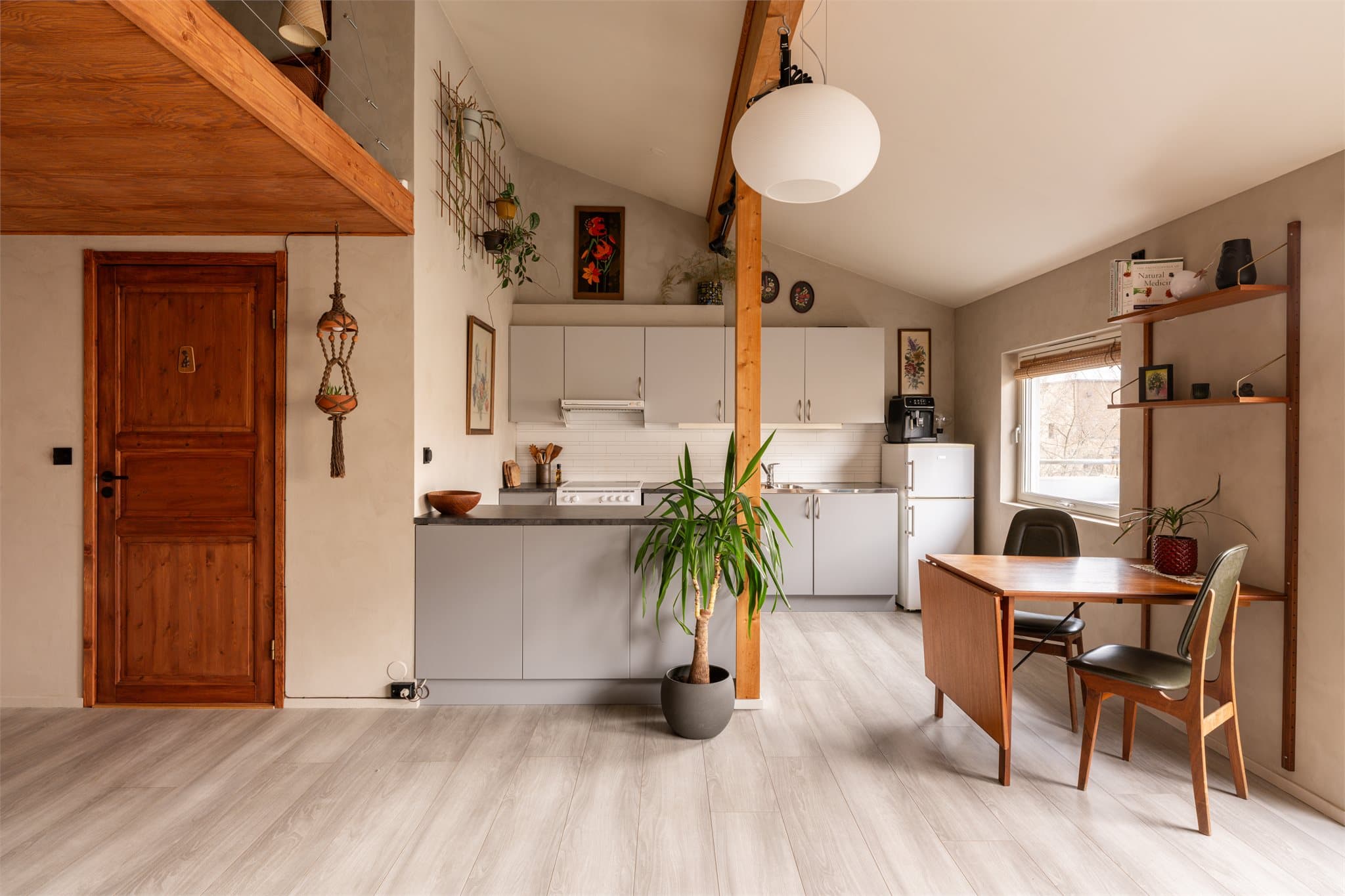 Anya Martinsen v. Emera Eiendomsmegling ønsker velkommen til Borggata 12E!