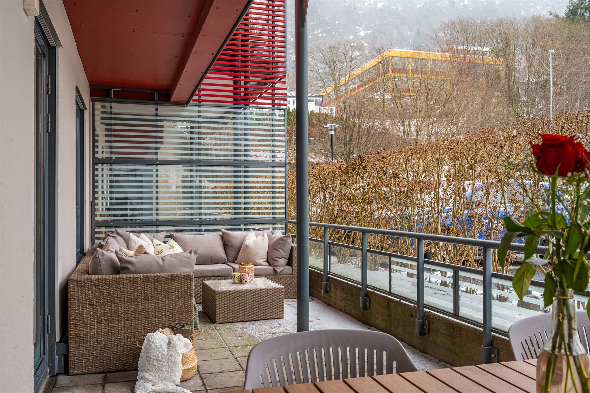 - Bygget er fra 2007 og leiligheten innehar dermed gode kvaliteter -