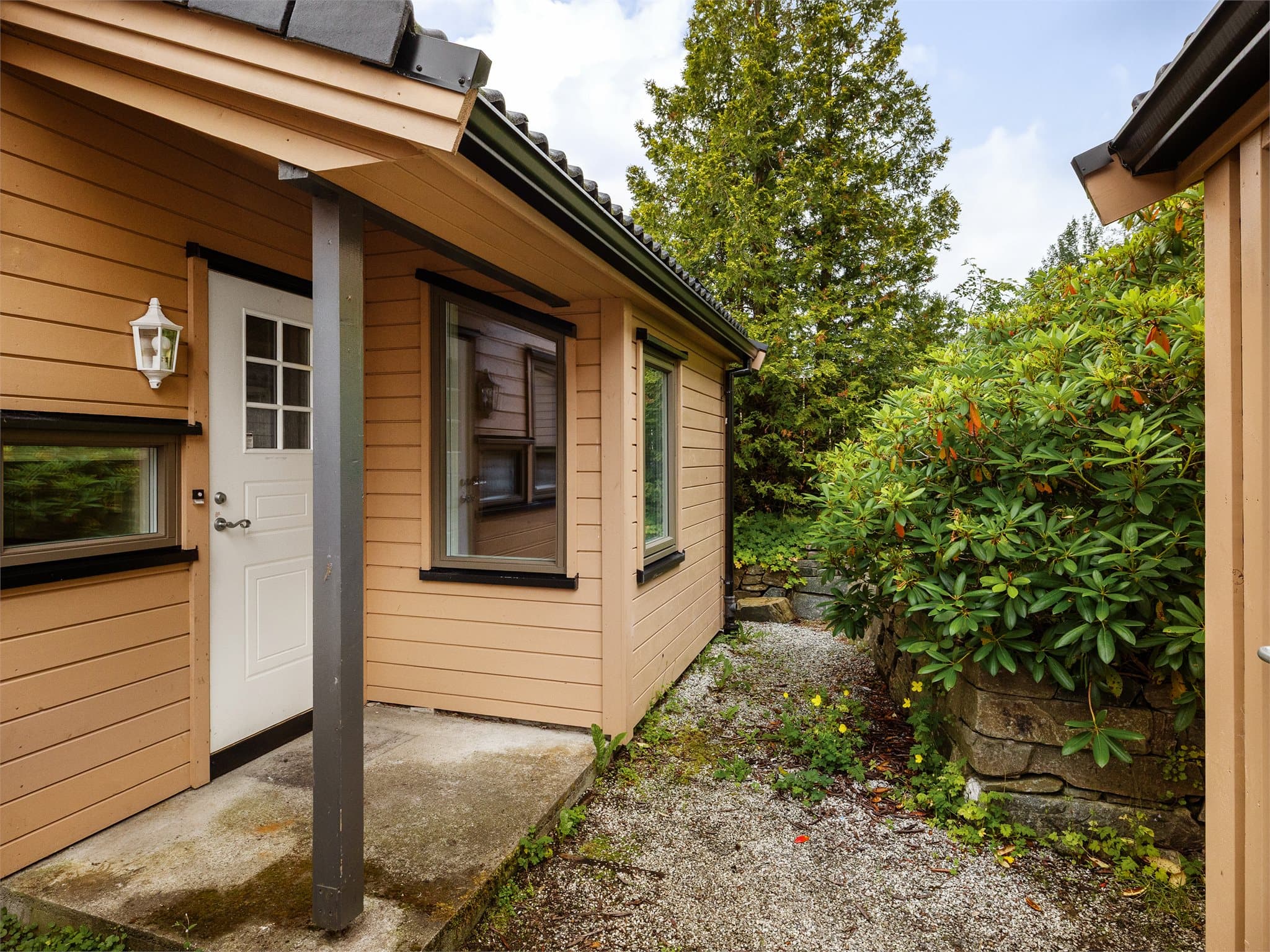 Endrerekkehus gir ekstra luft rundt boligen og enkel tilgang til terrassearealet