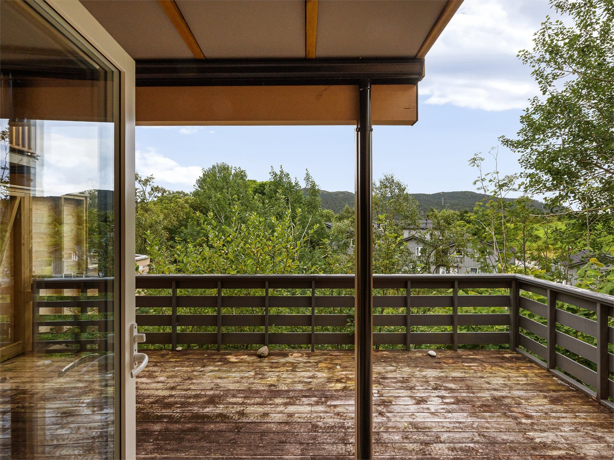Delvis overbygget terrasse på 23,7m²