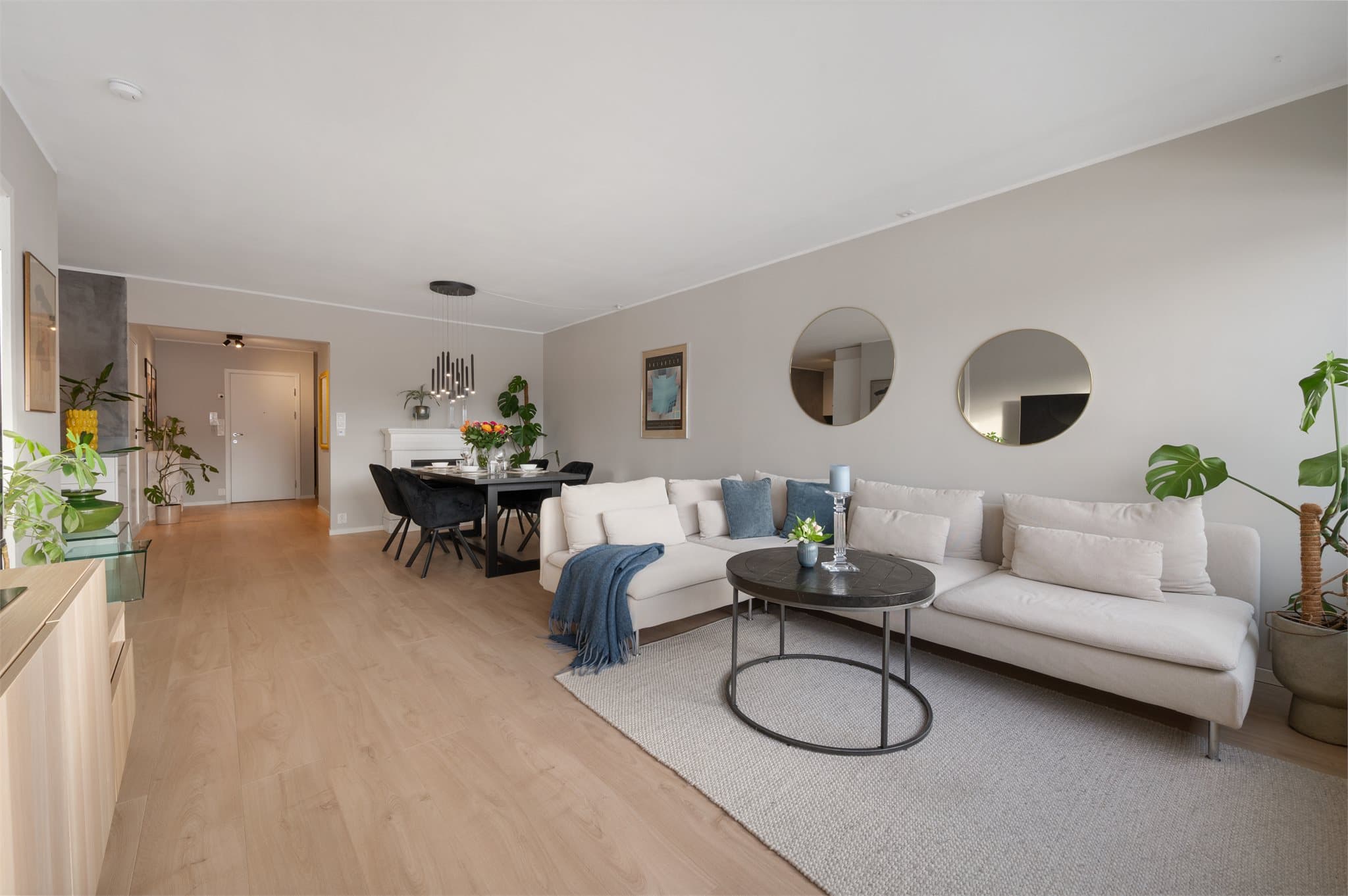 - Boligen har en åpen og praktisk planløsning -