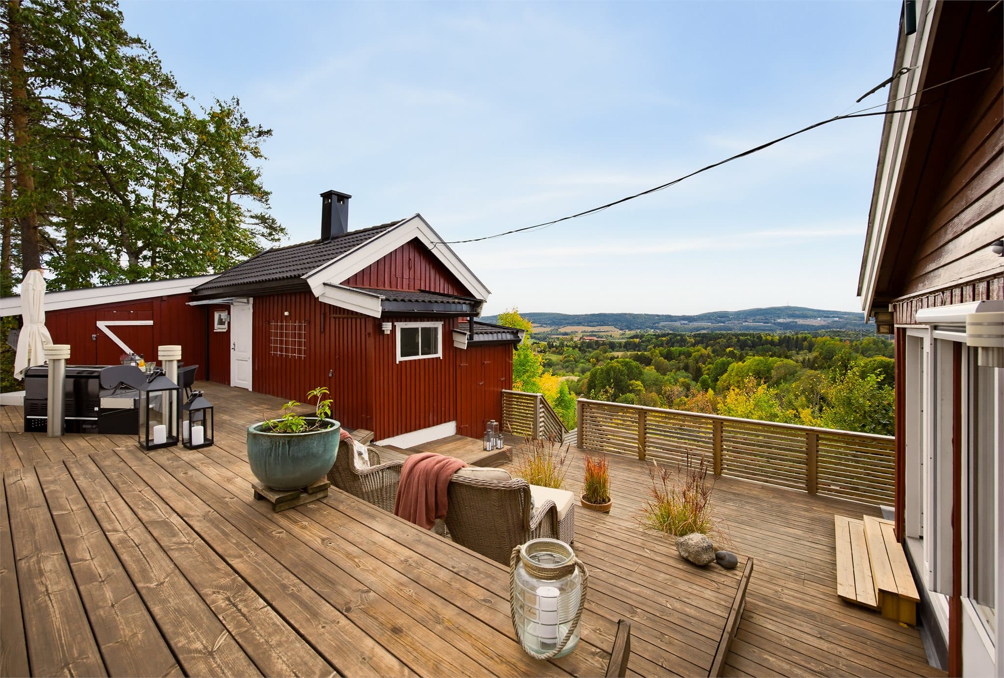 Frittliggende anneks på ca. 37 m² med tre boder.