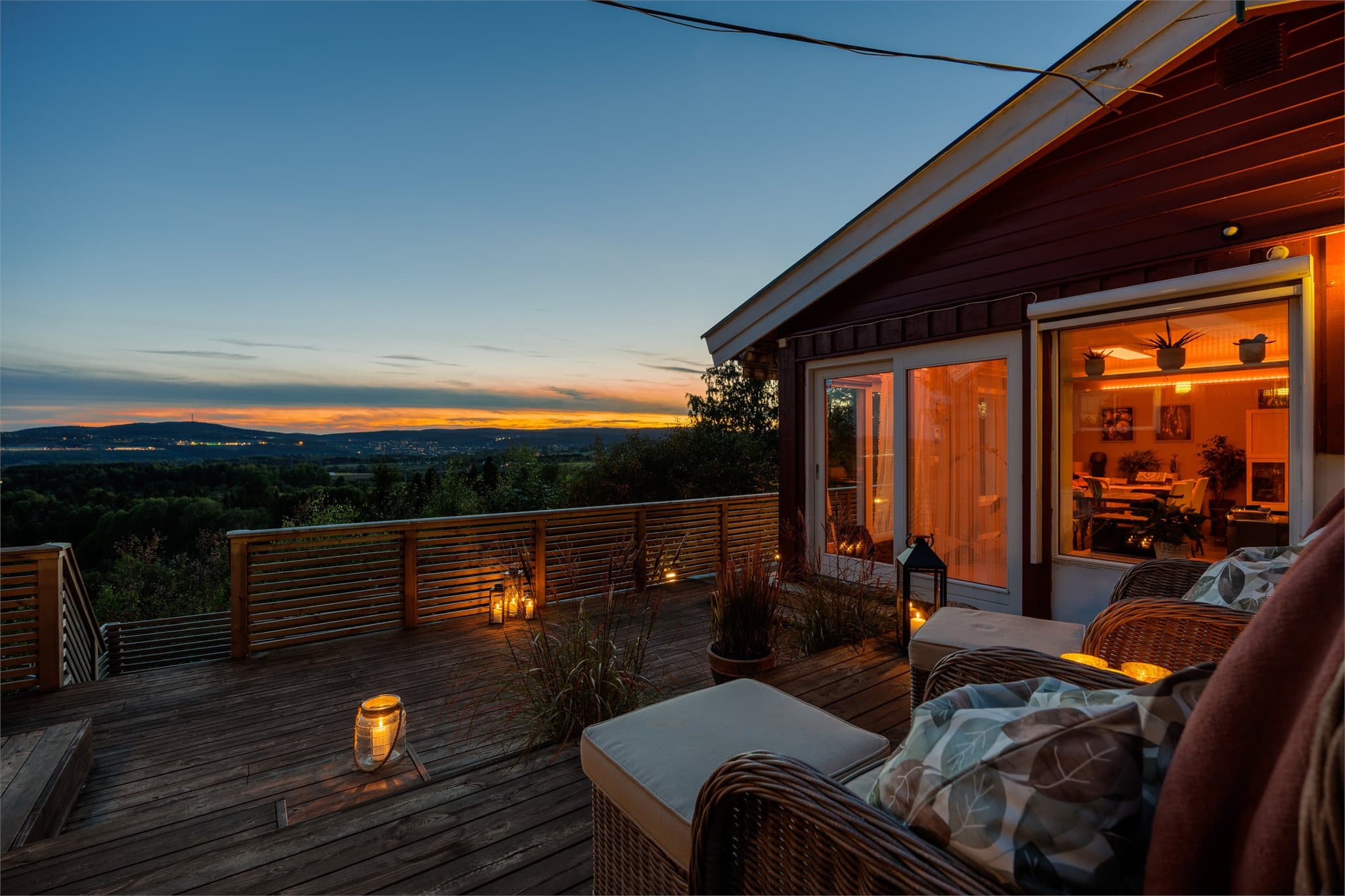 Terrasse med nydelige solforhold og upåklagelig utsikt.