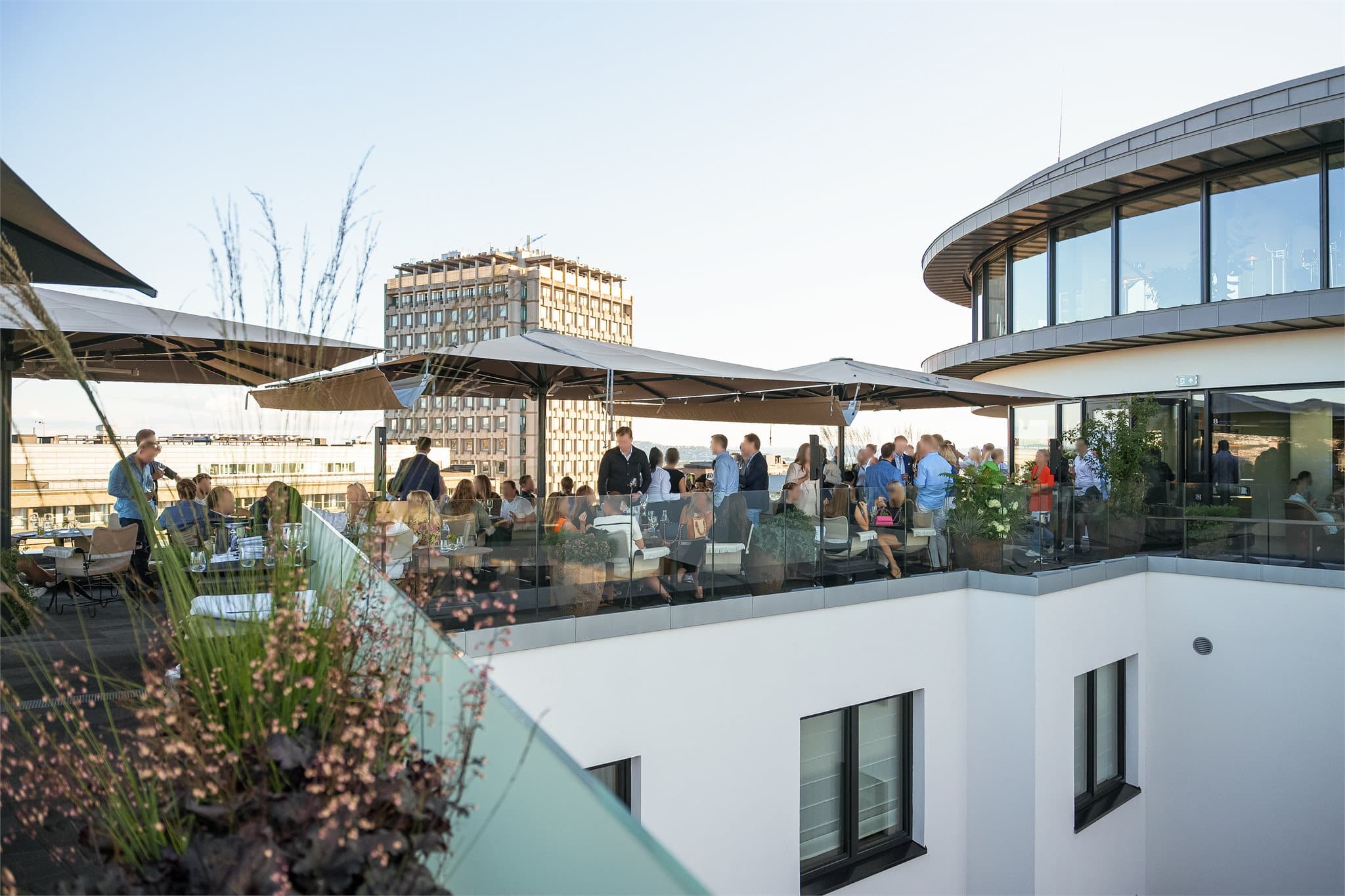 Takterrassen på sommerro.