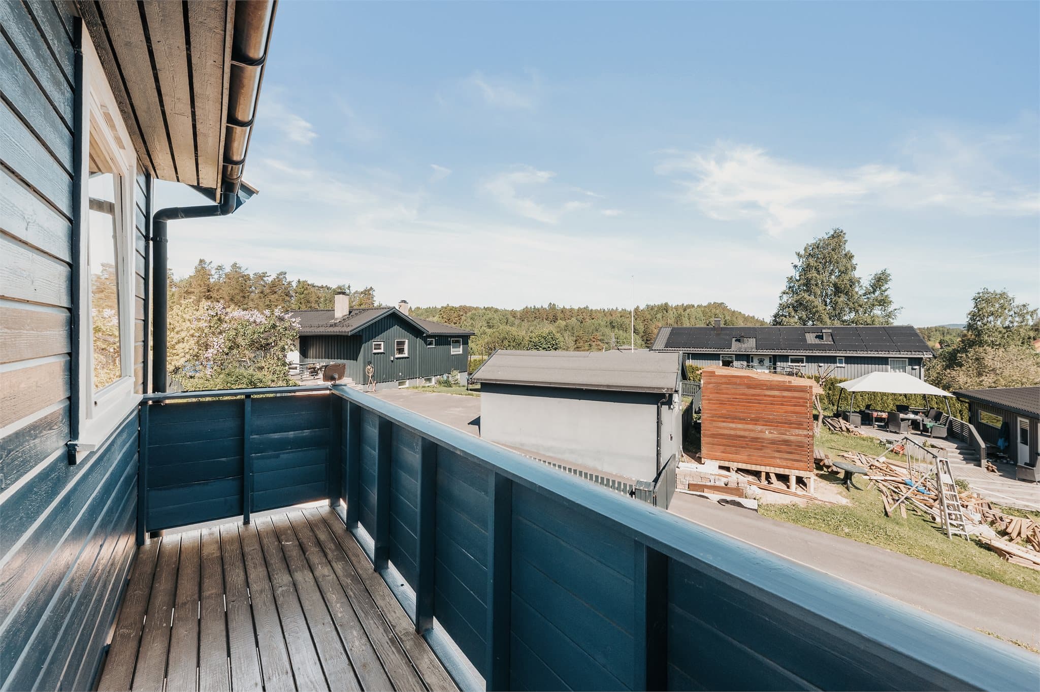 Balkong med gode solforhold.