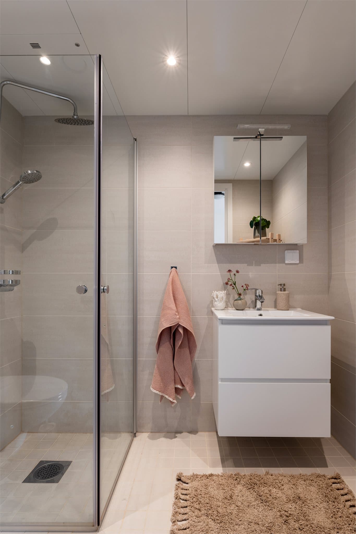 Et stilrent bad med alt man trenger.