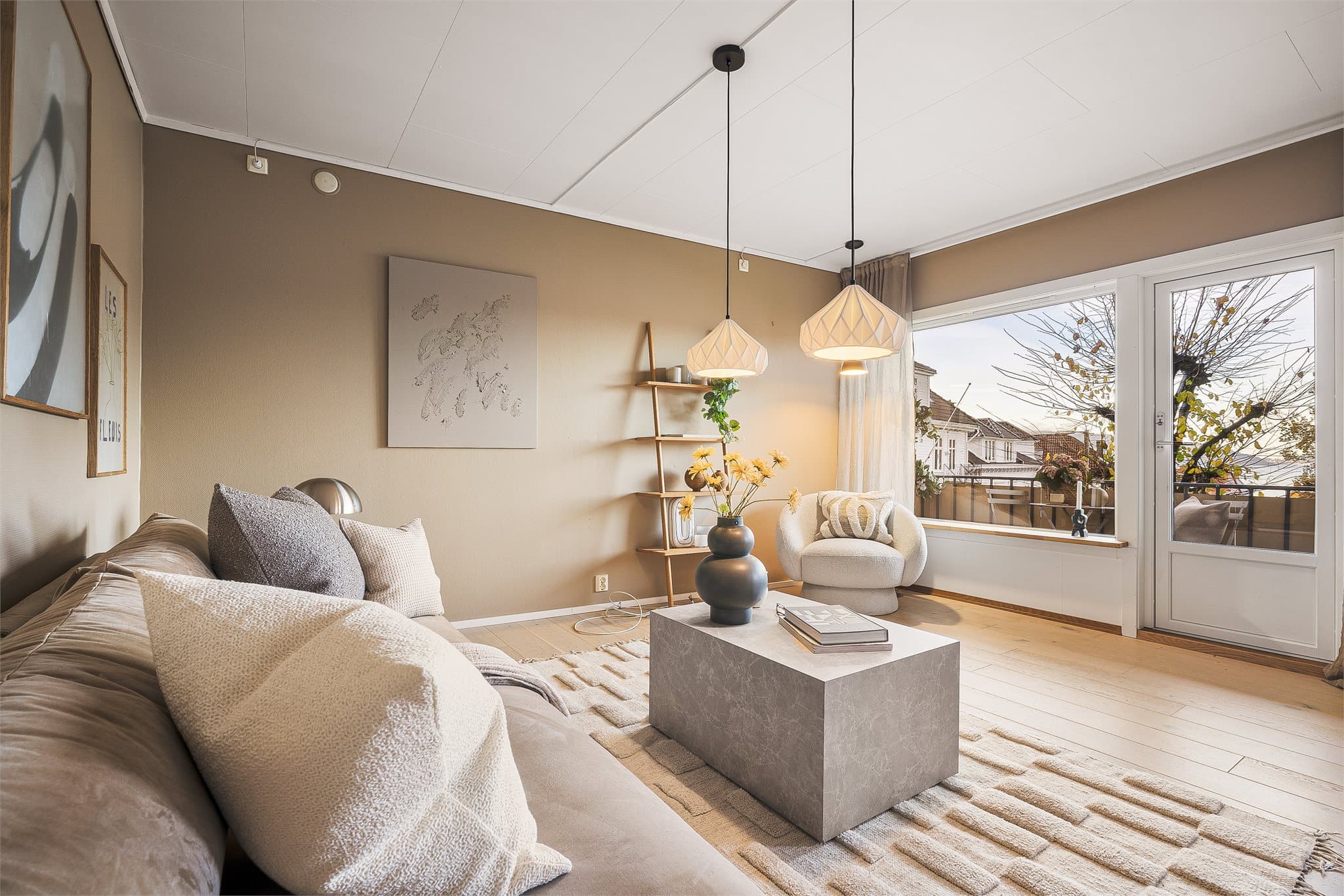 - En lekker 4-roms i hjerte av Sandviken med kort vei til ALT, parkeringsplass med el-lader og to vestvendte balkonger -