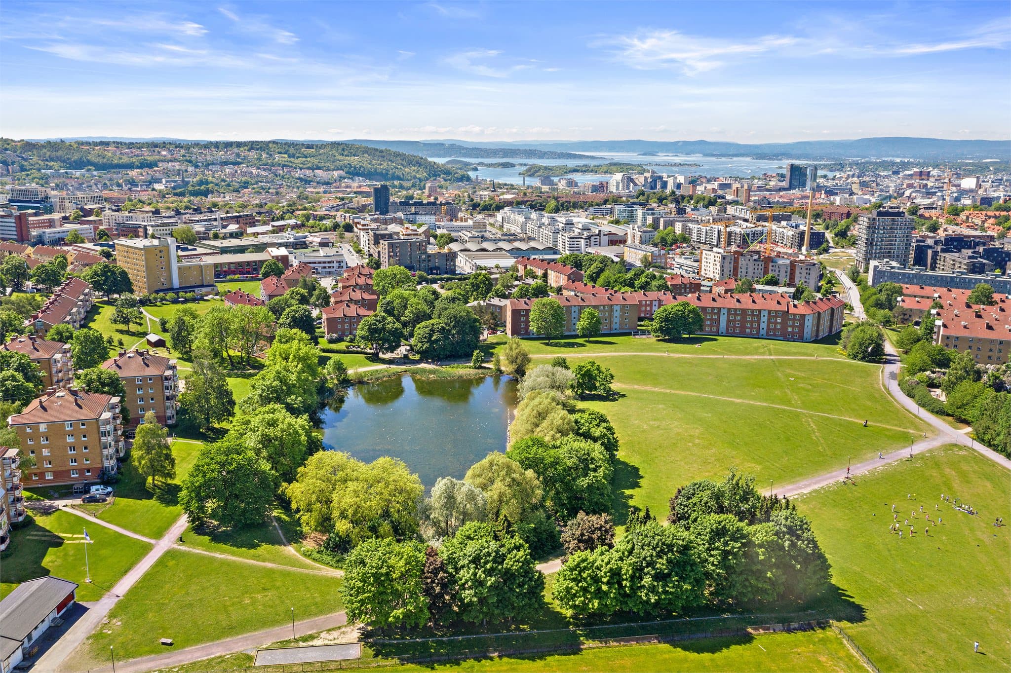 Hovindammen ligger like ved leiligheten.