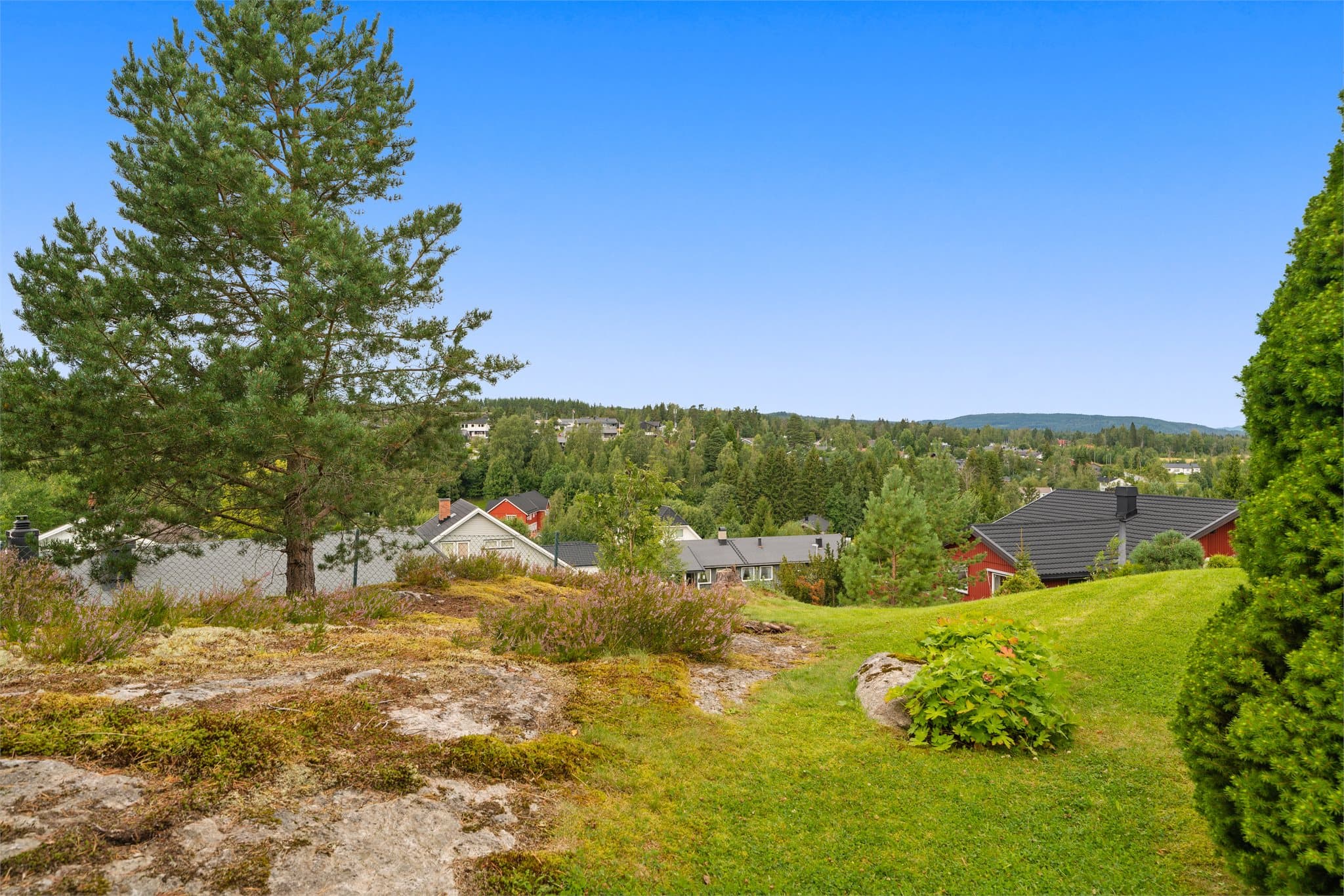 Fin utsikt fra eiendommen.