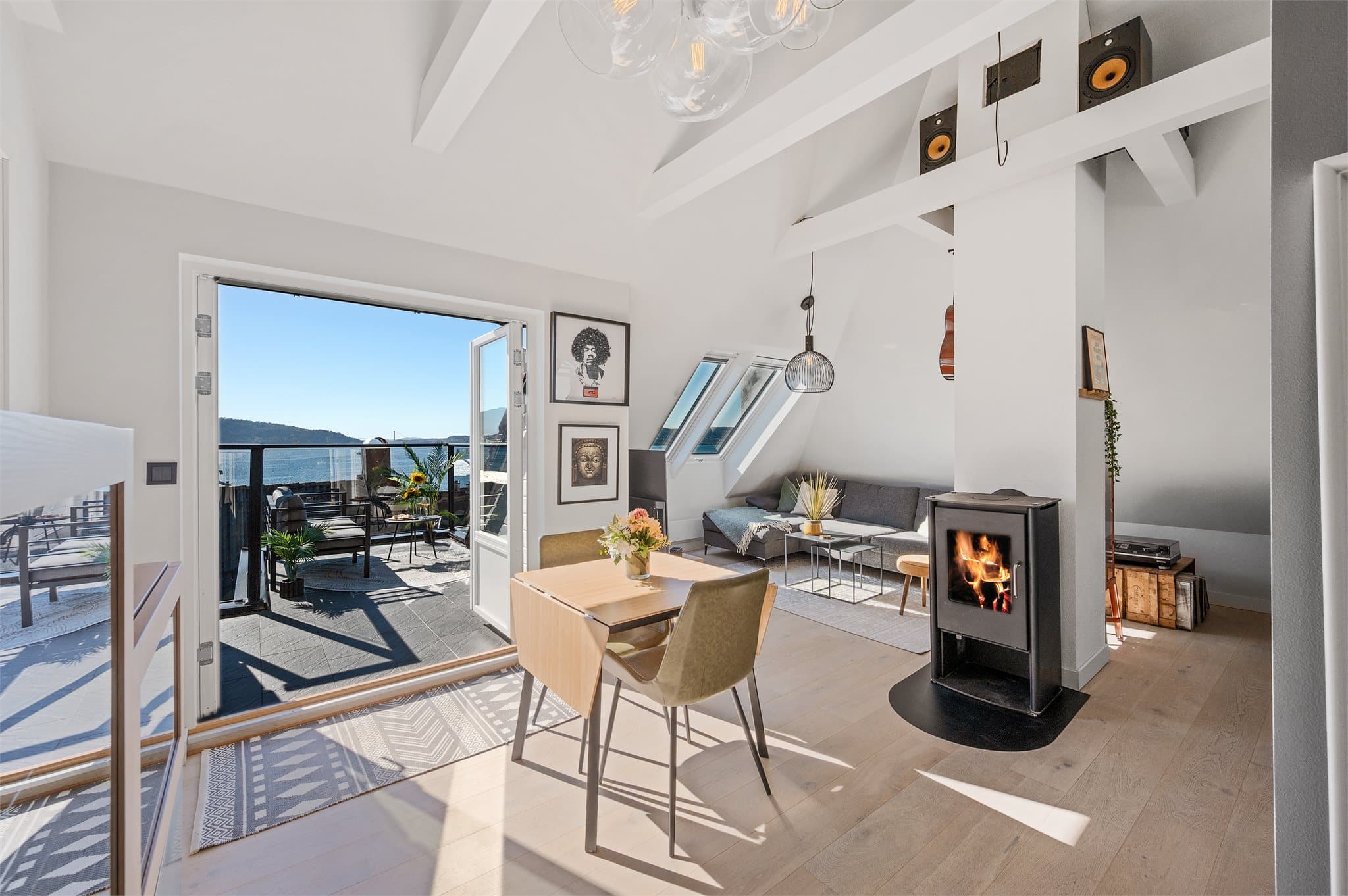 - Emera eiendomsmegling v/ Erlend Stokmo har gleden av å presentere Aad Gjelles gate 10! -