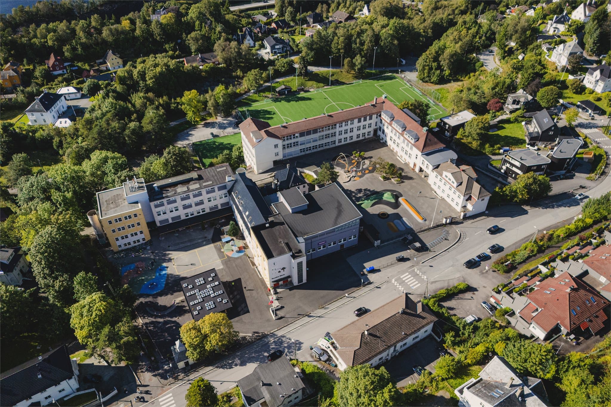 - Paradis skole ligger for eksempel innen 5 minutters gange -