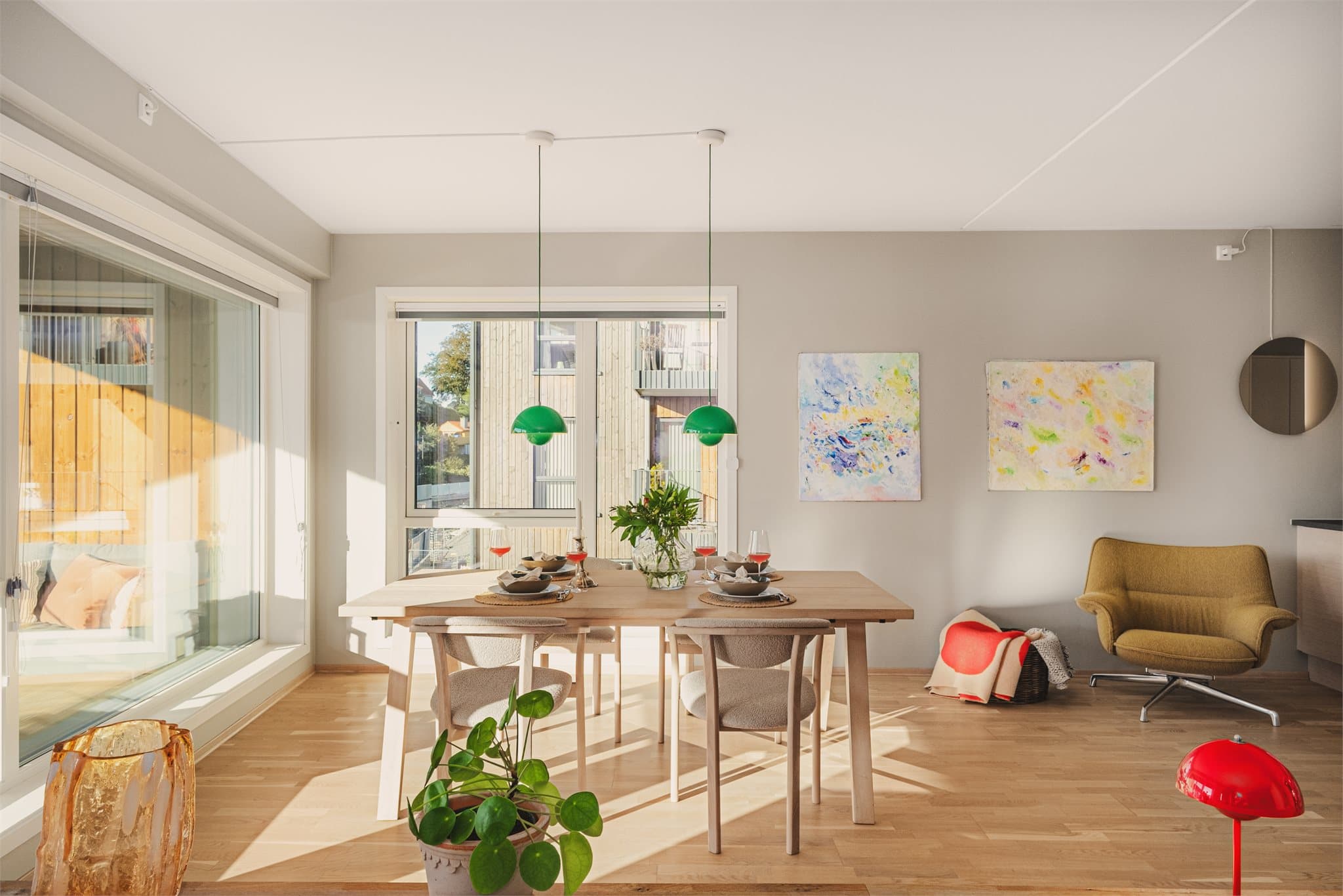 - Leiligheten har balansert ventilasjon med varmegjenvinning -