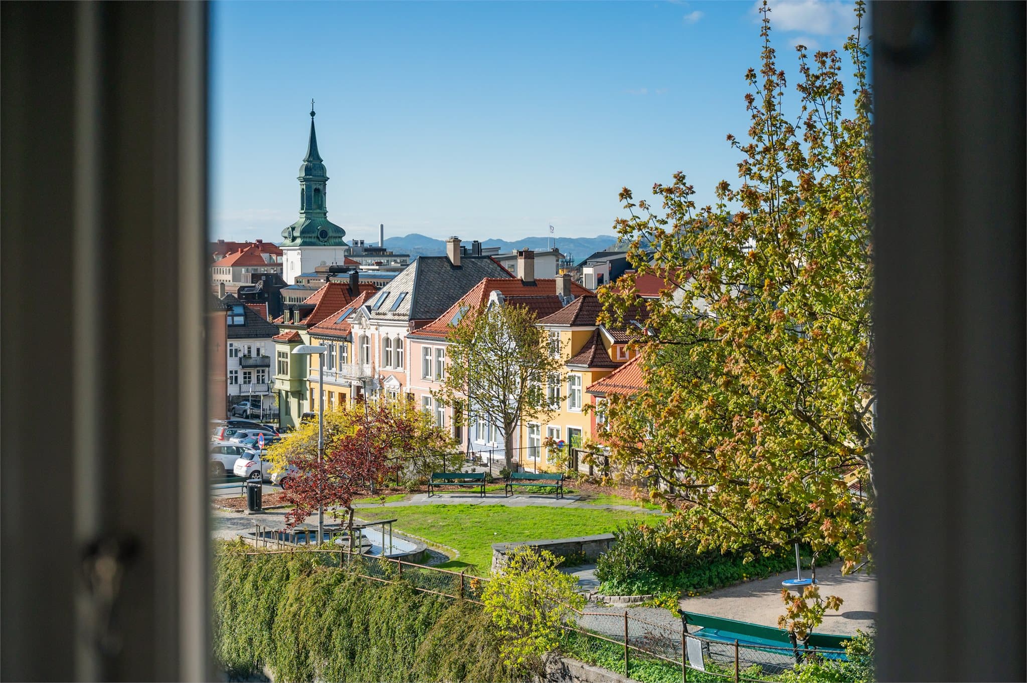- Beliggenheten er helt perfekt for studenter, med gangavstand til UIBs fakulteter, BI, Universitetsbiblioteket m.m. -