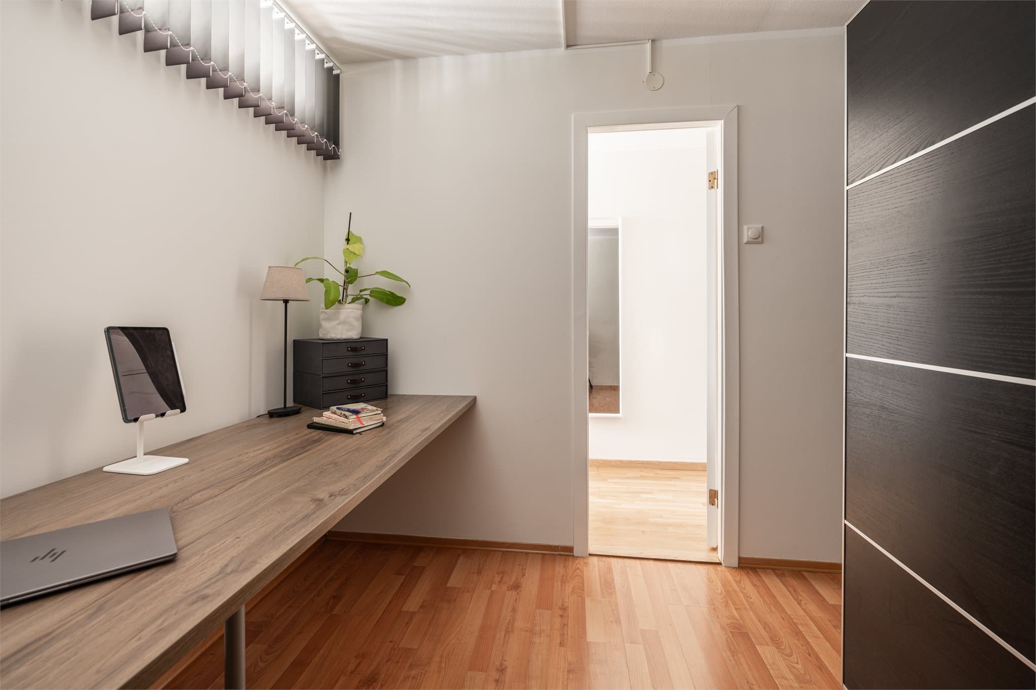 Innredet rom(bod) som i dag benyttes som kontor.