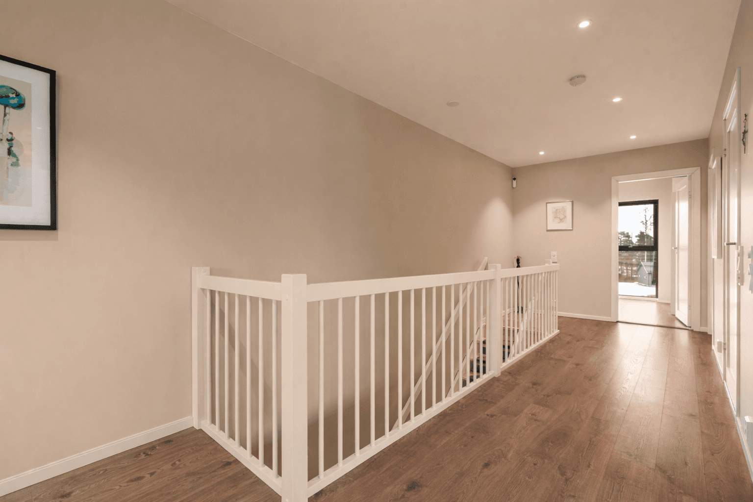 Gang mot soverom og bad