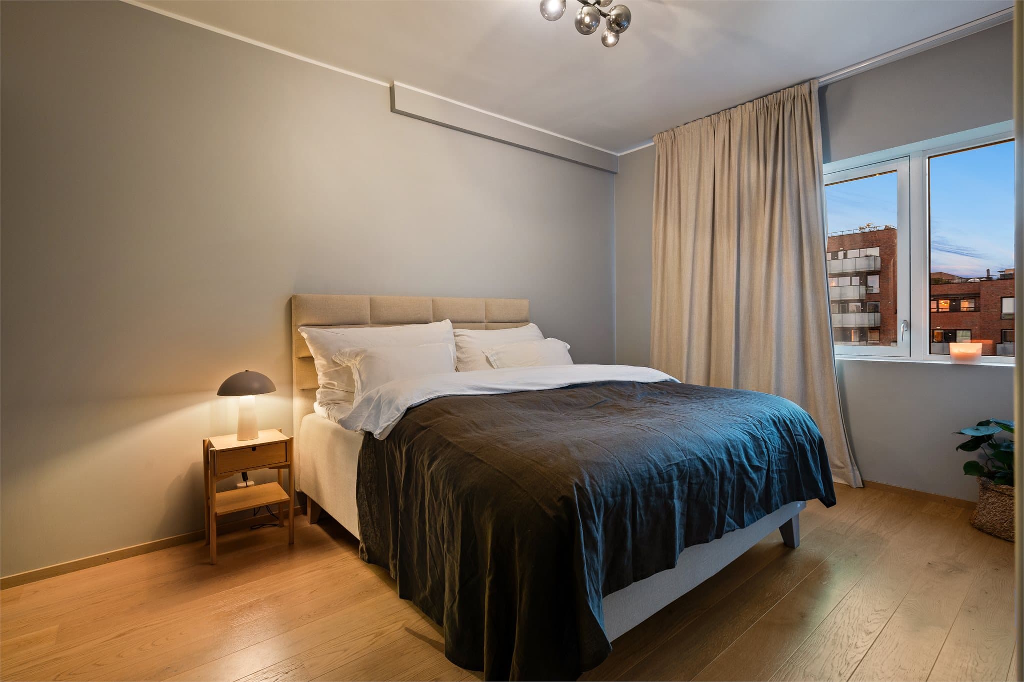 Kveldsstemning på soverommet.