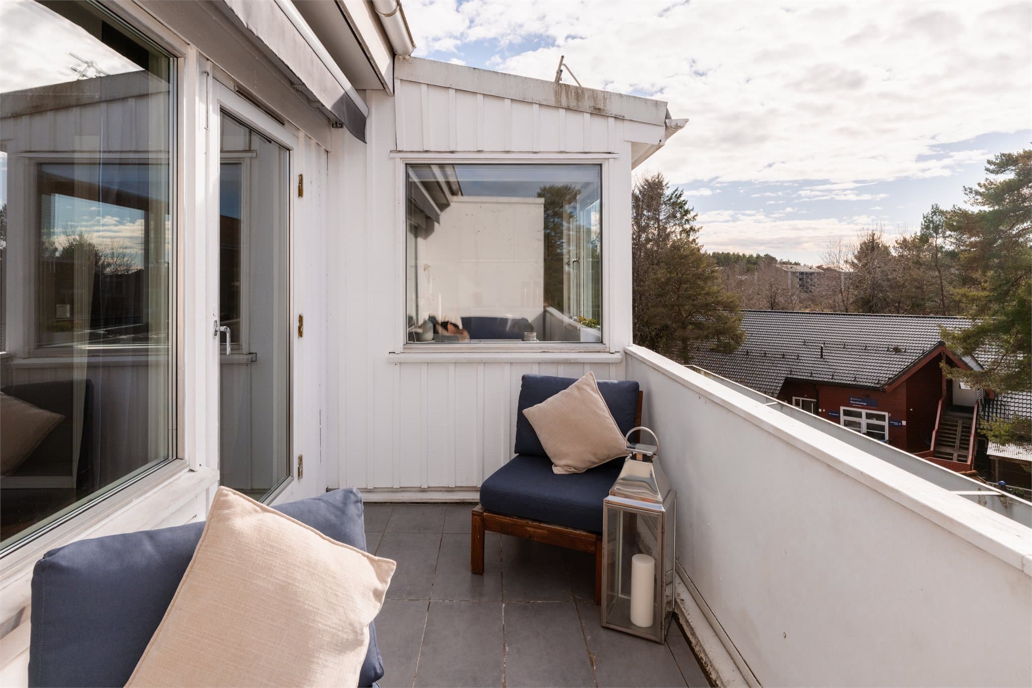 Skjermet og familievennlig i et grønt nabolag.