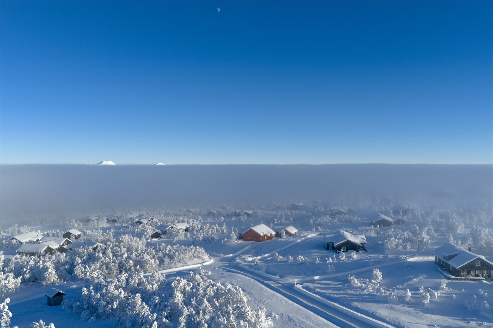 Området byr på meget gode tur- og rekreasjonsmuligheter året rundt. Det er et omfattende nett av turstier og skiløyper i umiddelbar nærhet, som gir enkel tilgang til fine naturopplevelser både sommer og vinter.