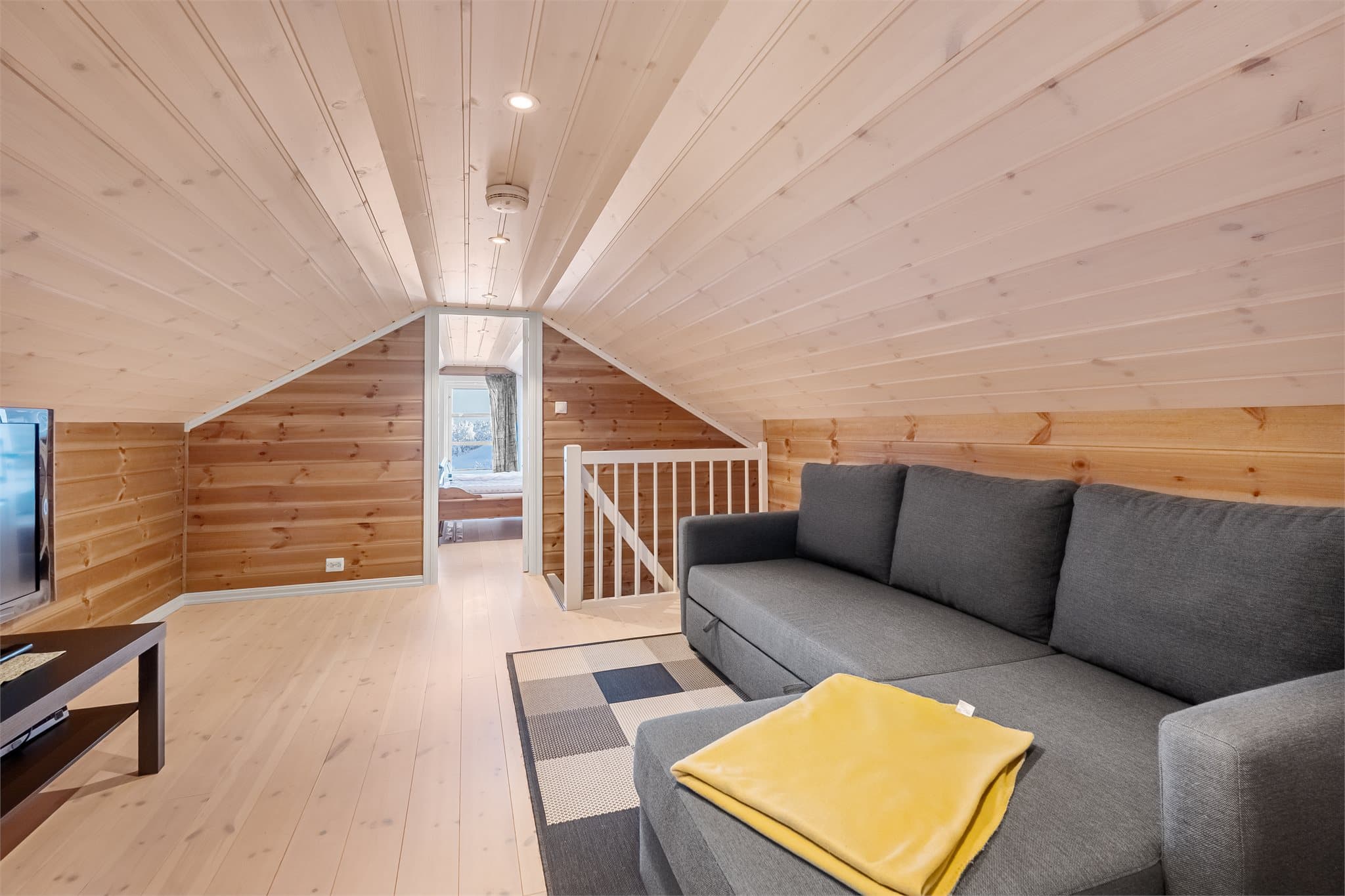 Innredet hems har ikke måleverdig areal, men et gulvareal på 37 kvm.