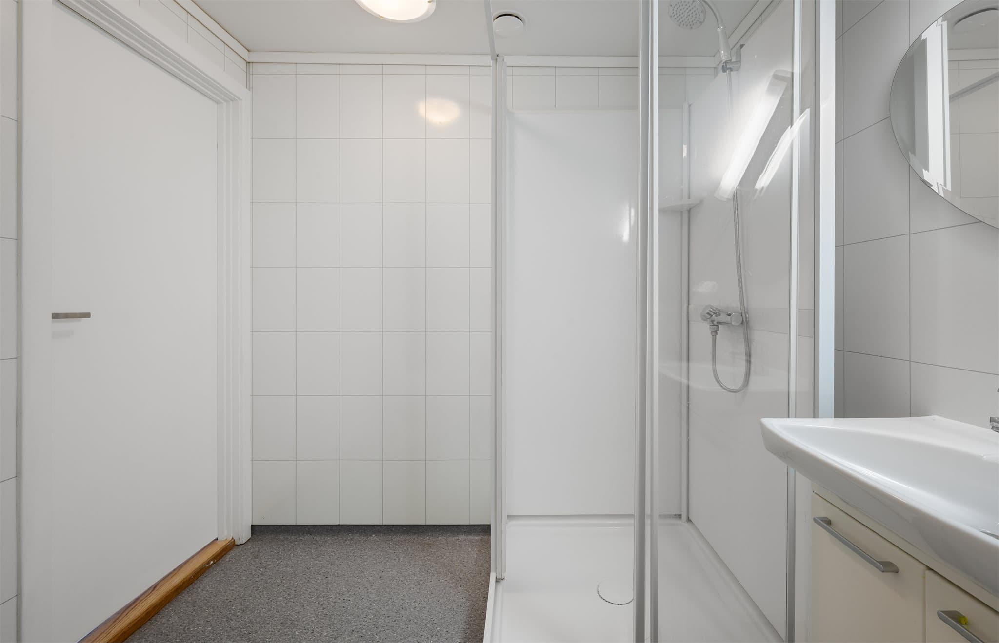 - Gulvvarme gir en jevn og behagelig varme gjennom rommet -