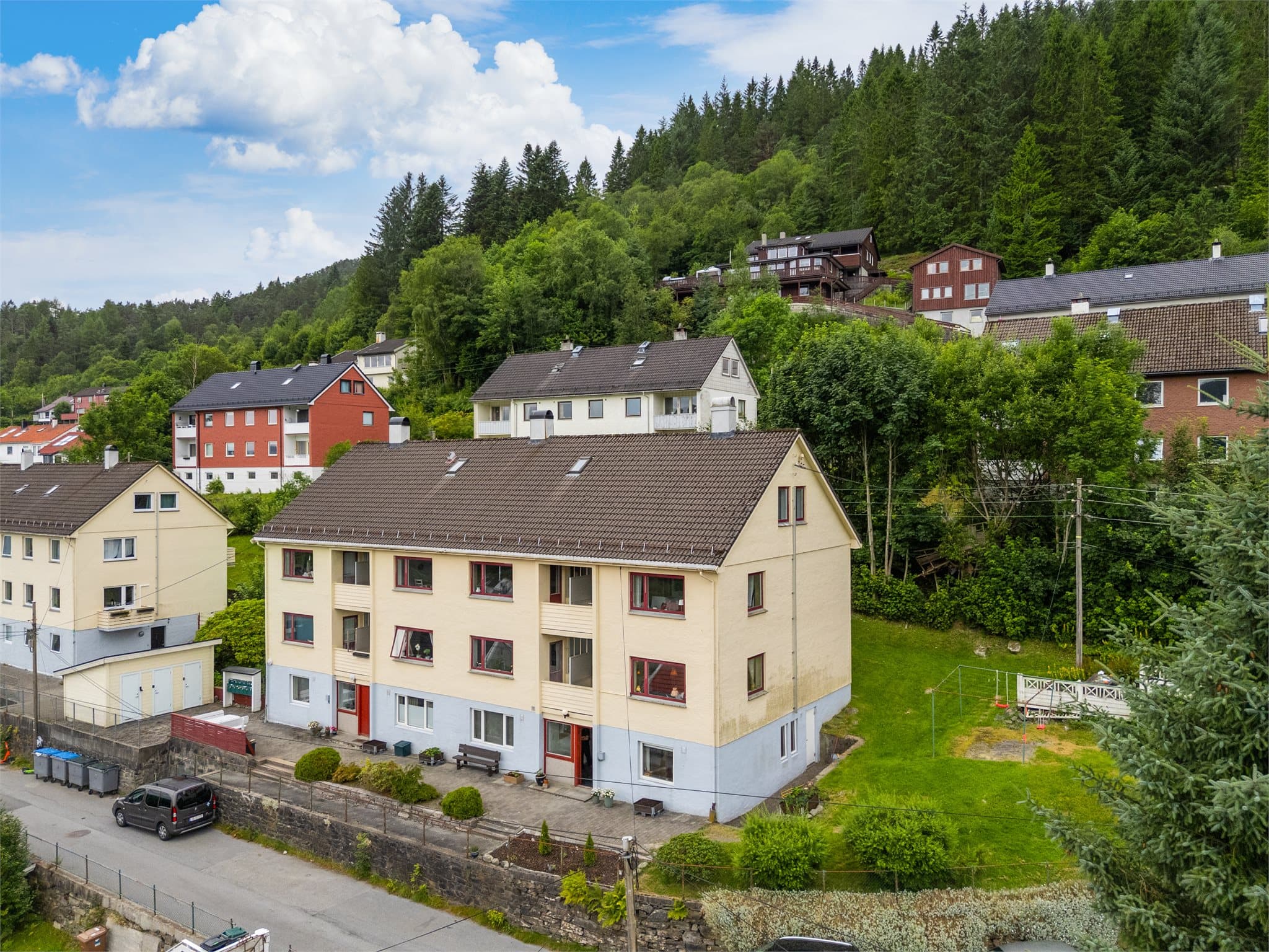 - Kun 10 minutters gange til Spar Fjøsanger -