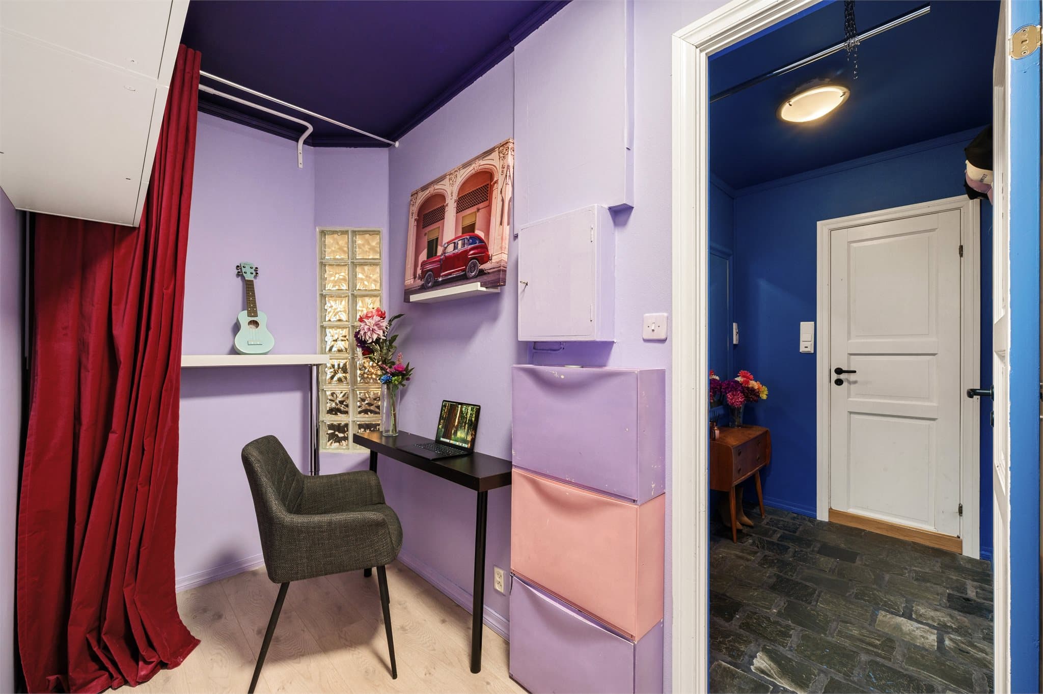 - Innvendig bod som måler 4m² -