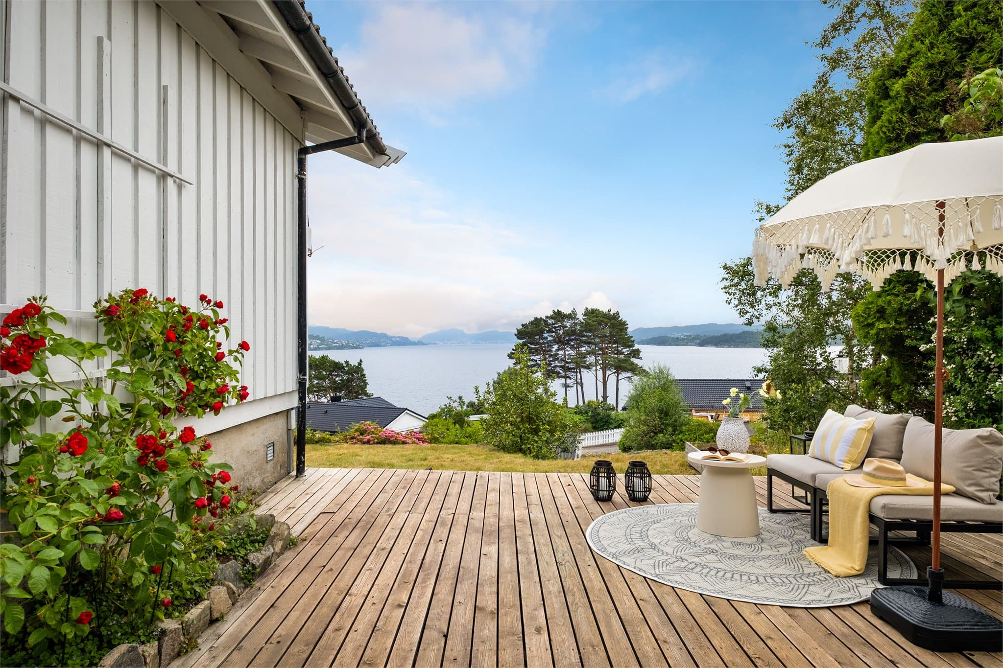 Sør/vestvendt terrasse på 25 kvm