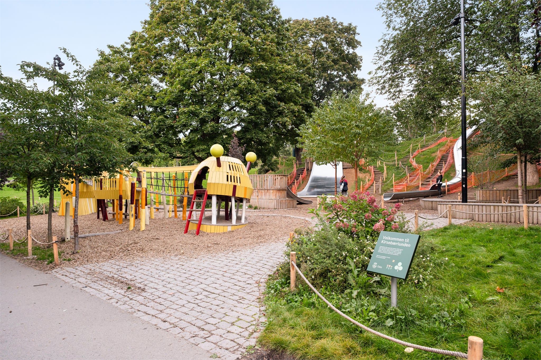 Tøyen er et satsningsområde for Oslo kommune, hvor store oppgraderinger allerede er gjennomført og nye prosjekter er i gang.