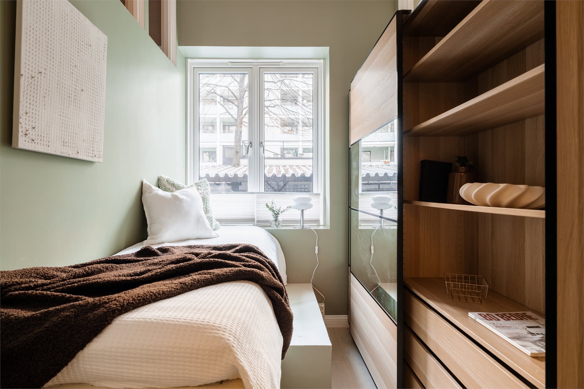 Det andre soverommet egner seg godt som barnerom, gjesterom eller kontor.