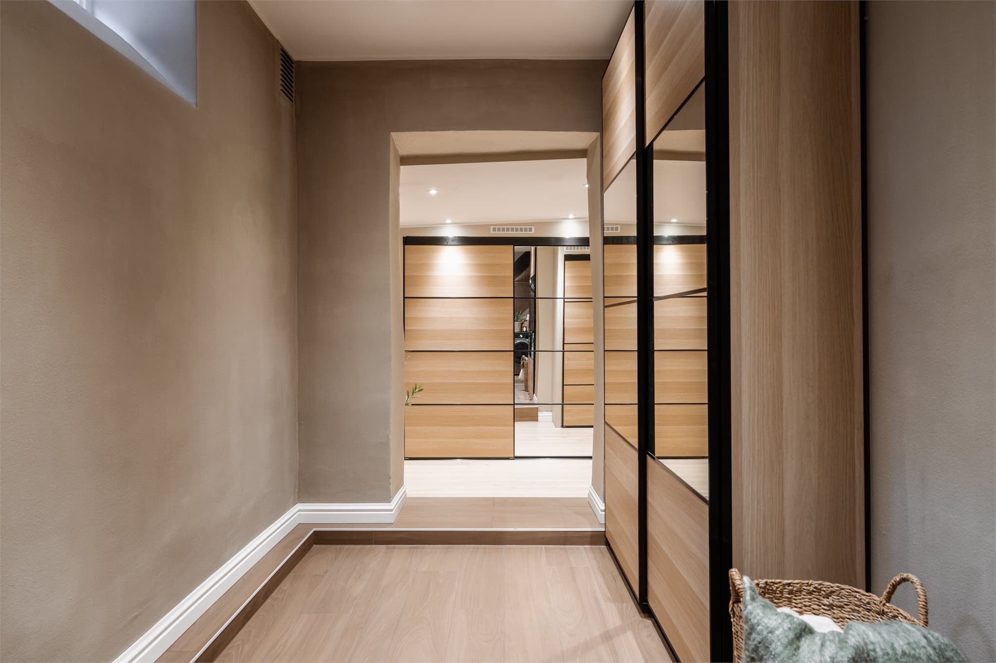 Underetasjen er gjennomgående oppgradert i 2023, med blant annet nye overganger.